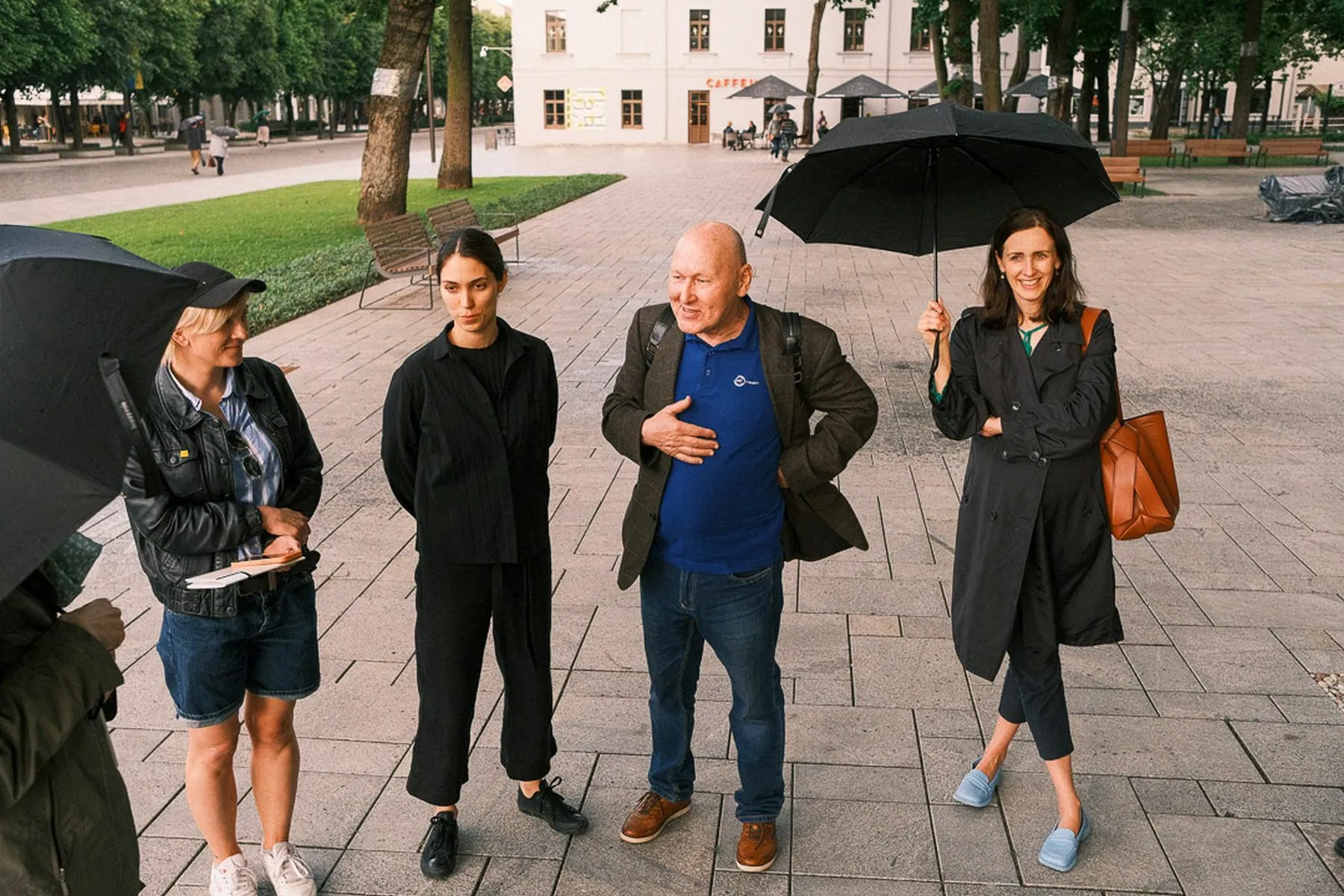 Moderniais meno keliais