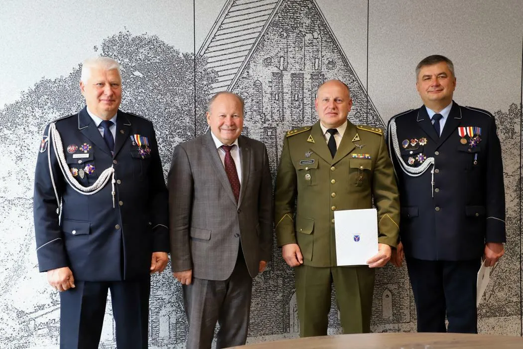 Kauno rajono ugniagesių ir kariuomenės bendradarbiavimo sutartis