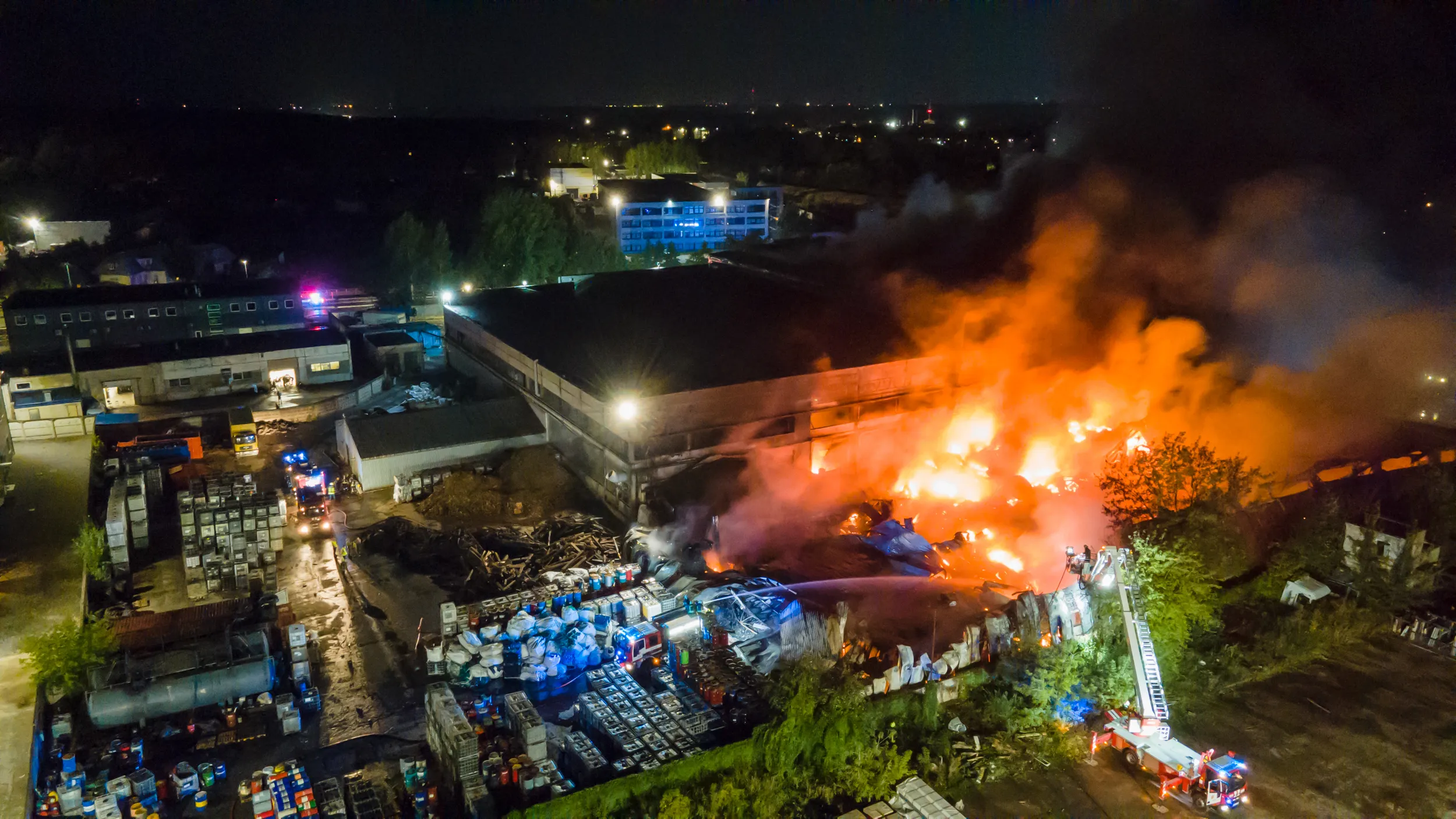 Gaisras „Žalvaryje“, Palemono gatvėje