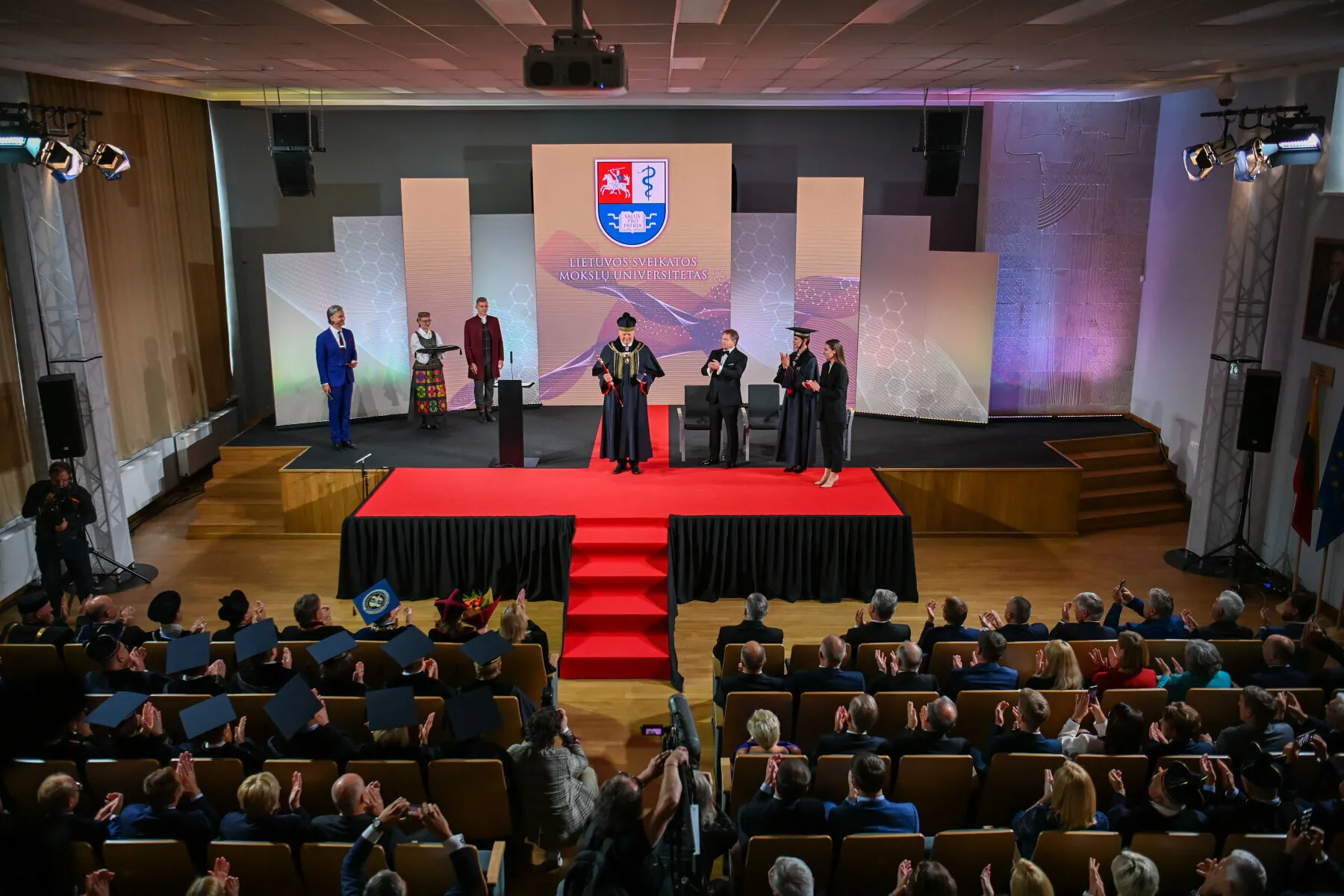 Inauguruotas LSMU rektorius prof. R. Benetis