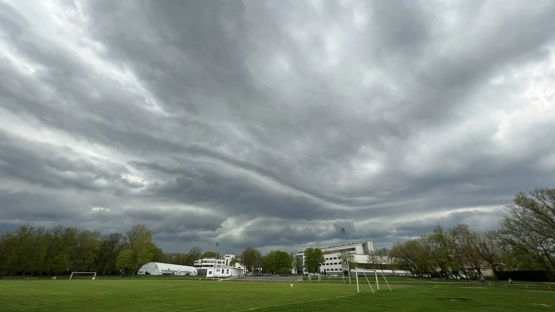 Audros debesys virš Kauno