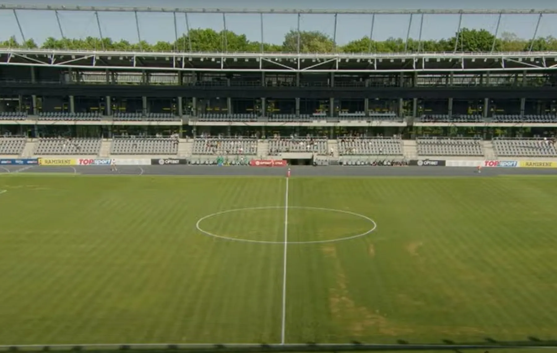 Dariaus ir Girėno stadiono veja