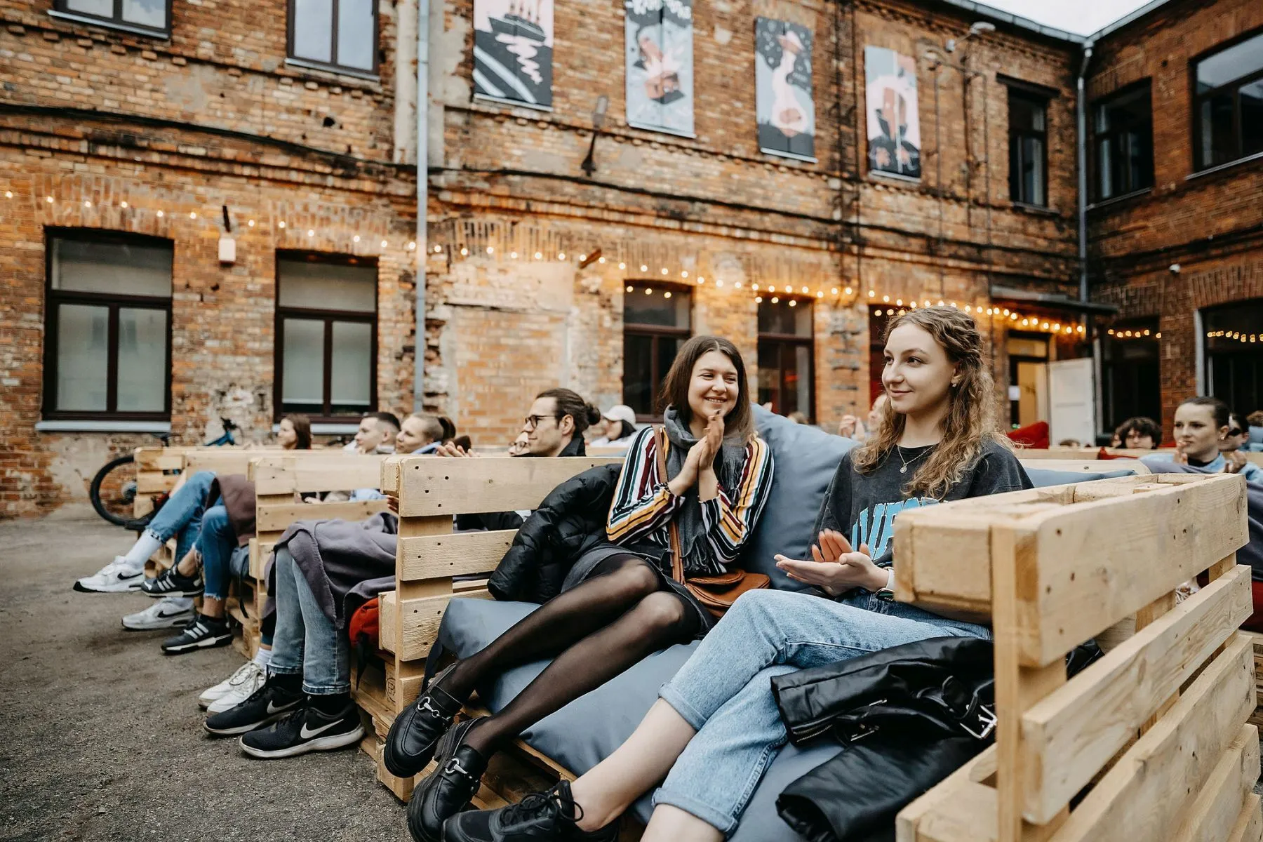 „Romuvos“ lauko kinas vėl kviečia mėgautis kinu po atviru dangumi