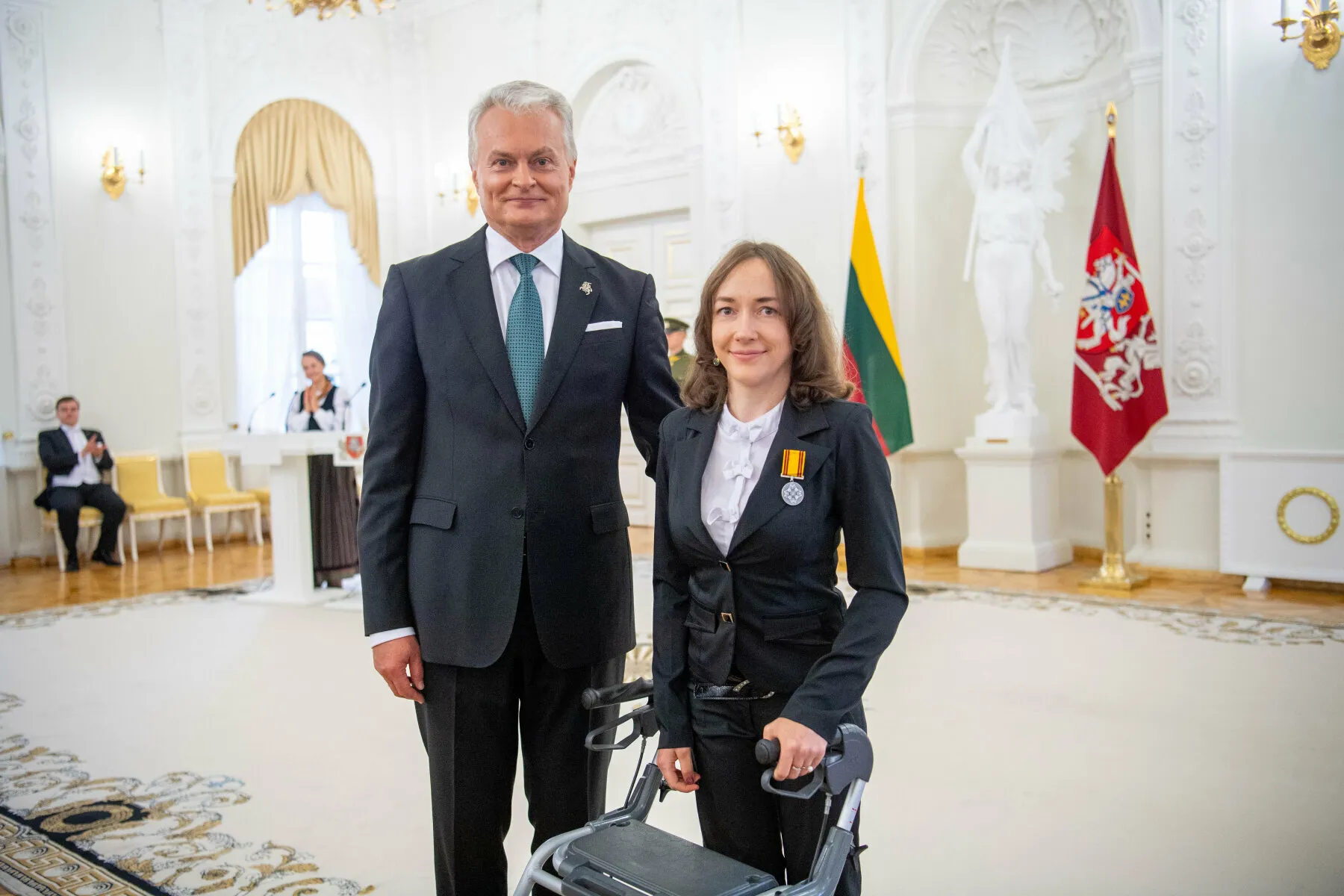 Prezidentas įteikė valstybės apdovanojimus