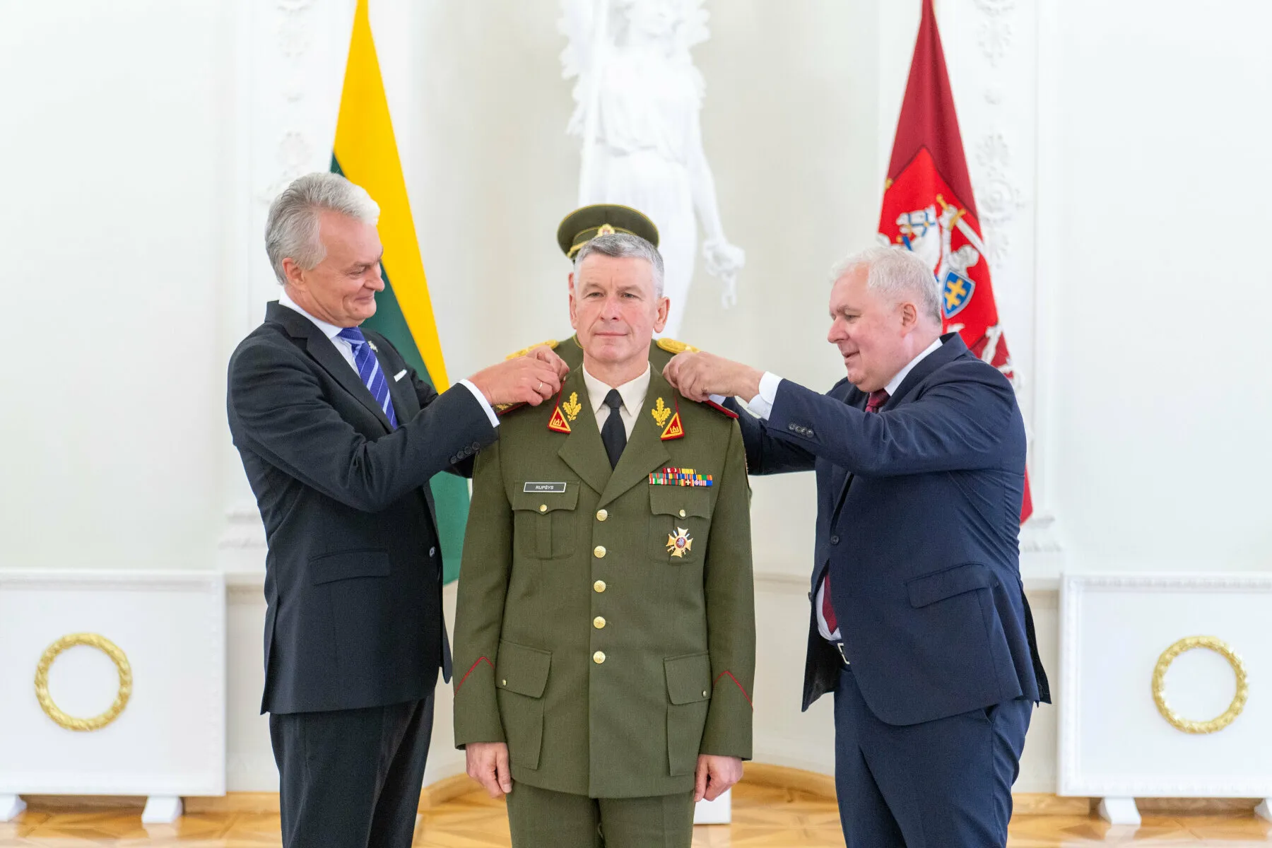 V. Rupšys gavo generolo laipsnį