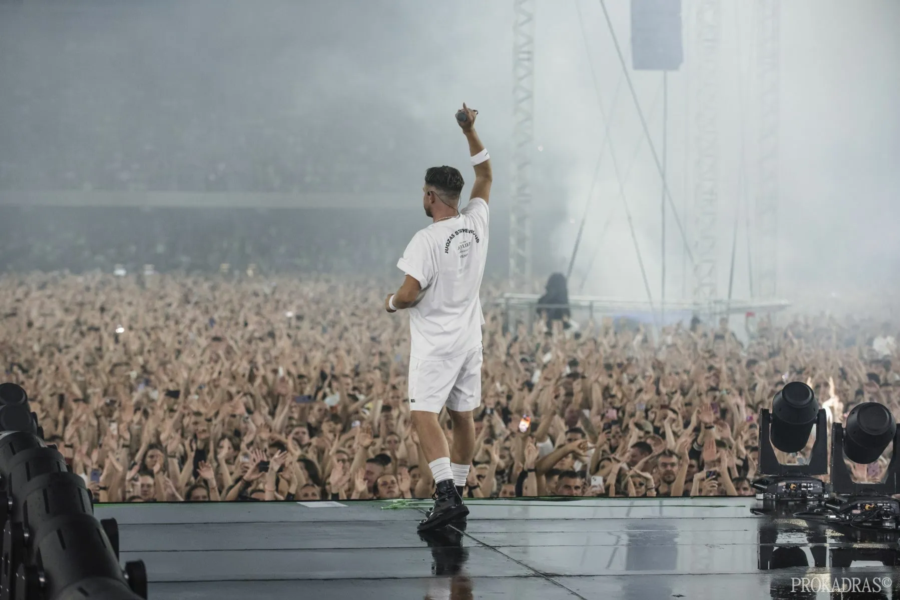 E. Dragūnas po grandiozinio „SEL“ šou: stadionas grąžintas sutvarkytas, sienos nuplautos