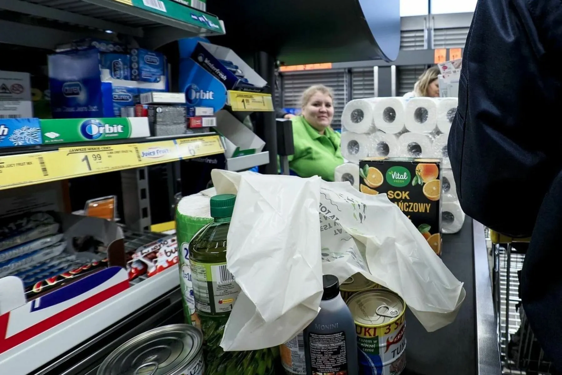 Lietuviai prieš rugsėjį lekia apsipirkti į Lenkiją: „Stebuklingos kainos, į kurias žiūrėdami tik apsilaižome“