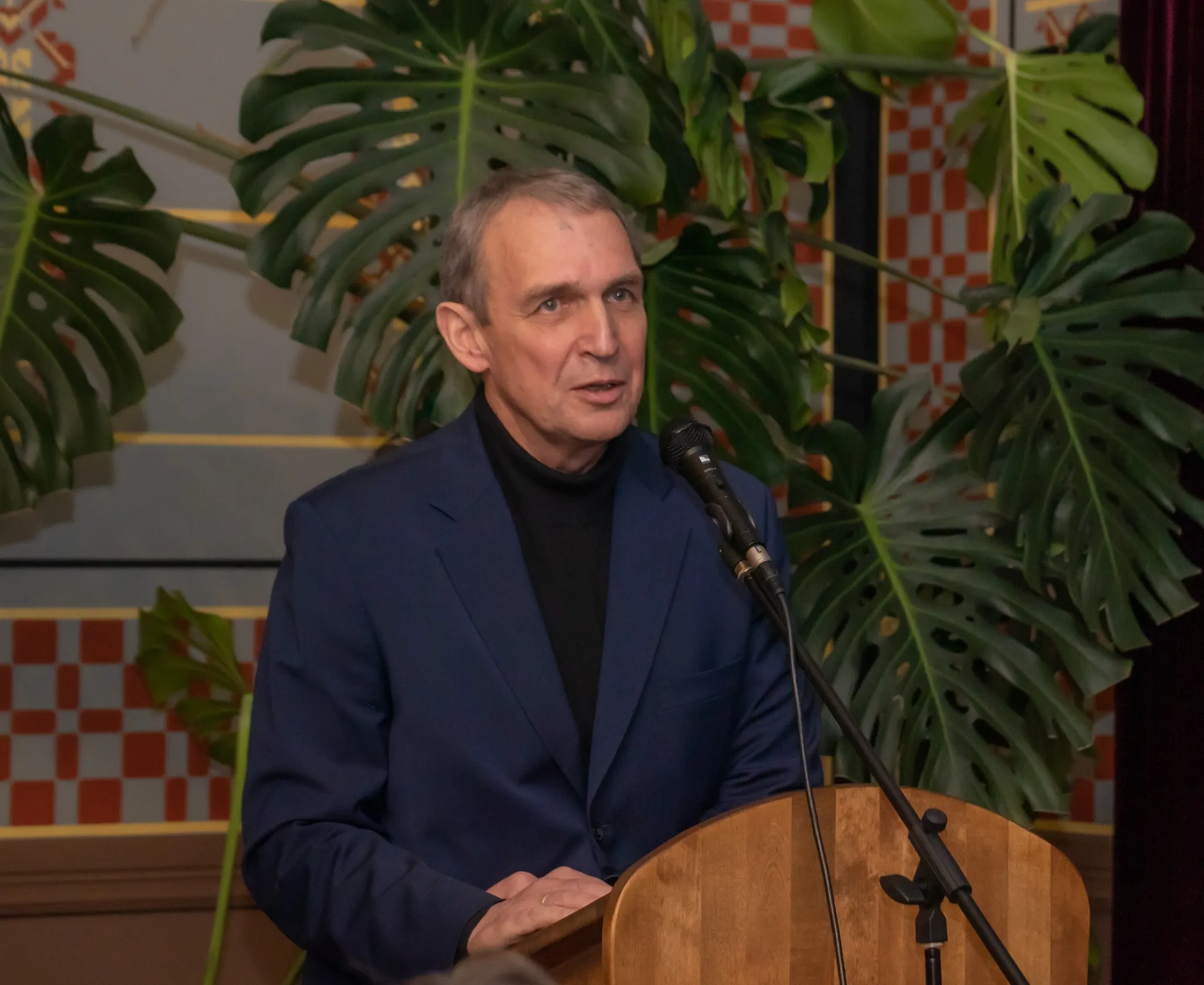 b81ebdcd736edcf5bdfaf51717cfec18