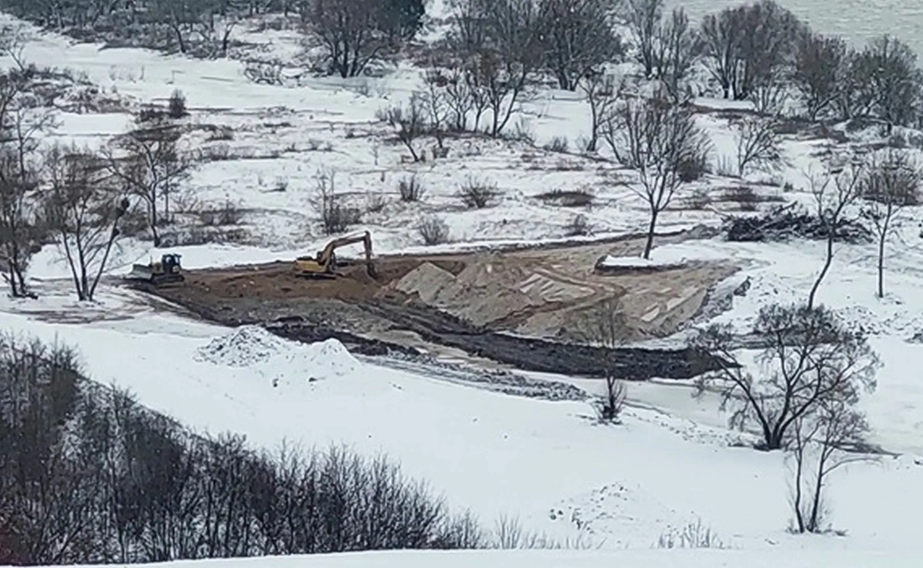 Nemuno pakrantėje galimai savavališkai vykdomi žemės kasimo darbai