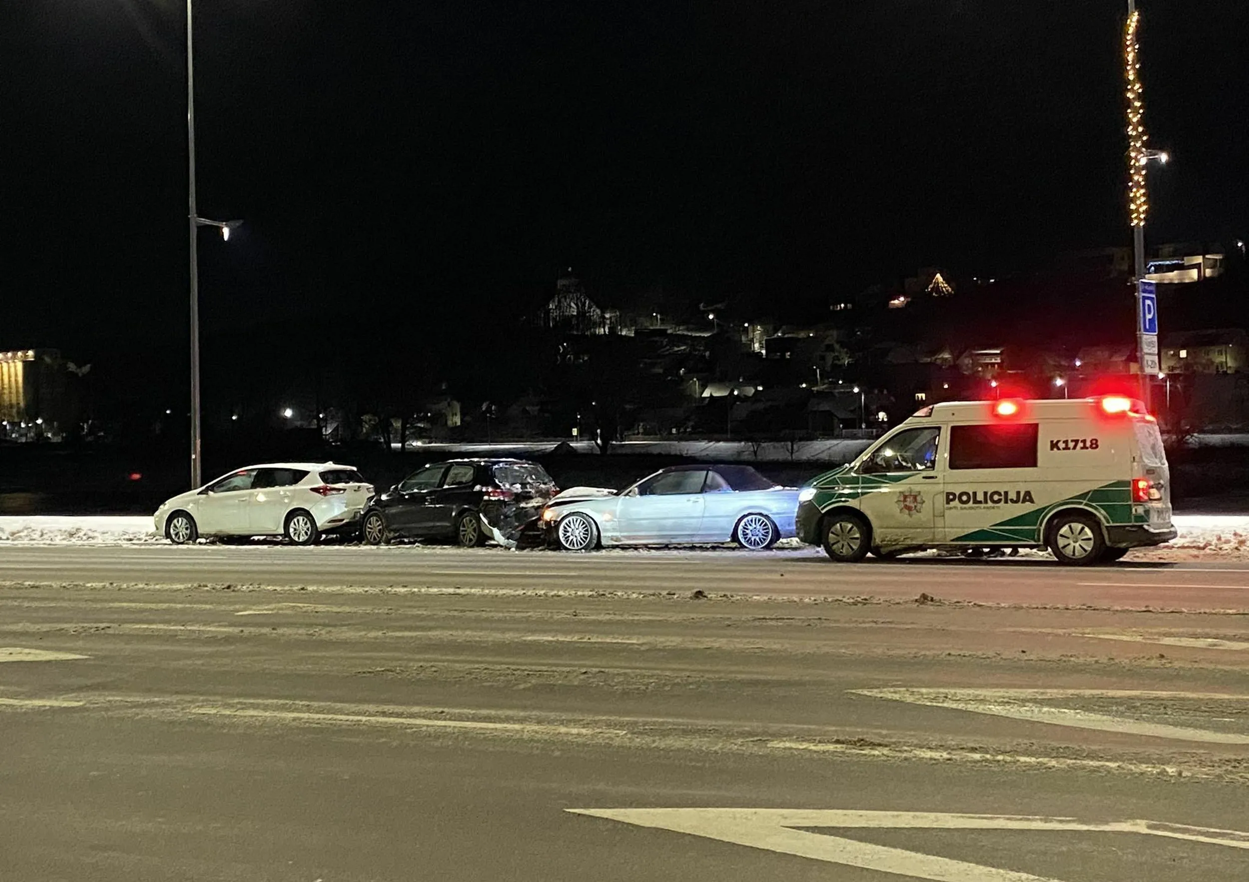 BMW avarija Karaliaus Mindaugo prospekte