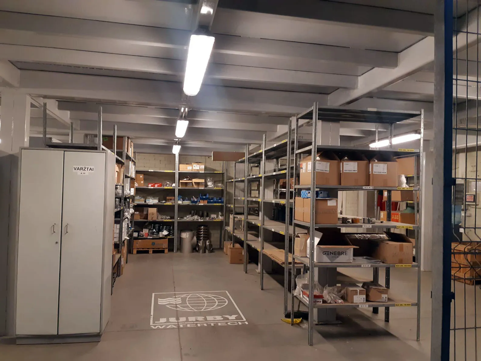 Kratos „Jurby Water Tech“ patalpose