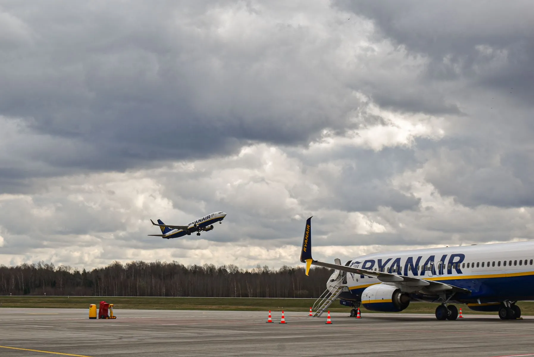 Kauno oro uostas, lėktuvas