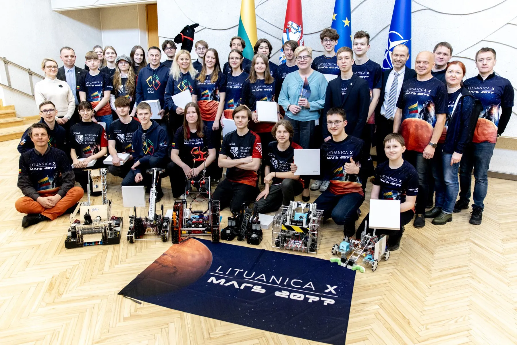 Premjerės susitikimas su Lietuvos mokinių robotikos komandų nariais