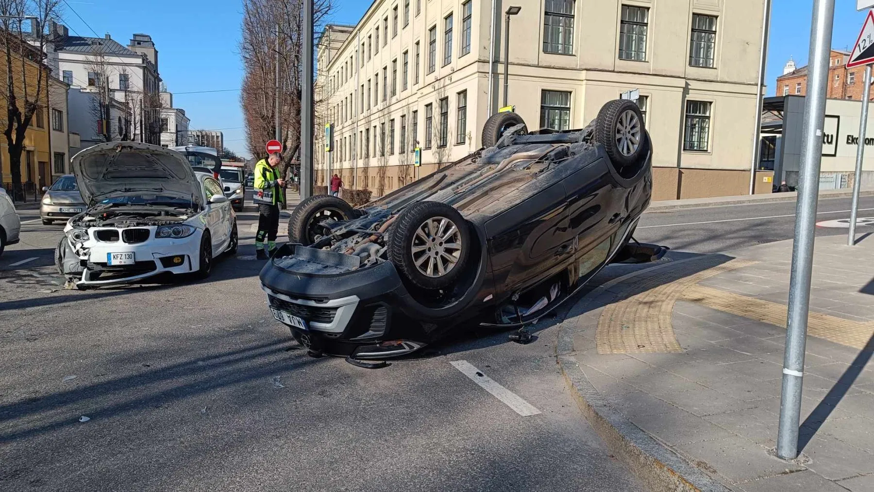 Avarija K. Donelaičio ir Žemaičių g. sankryžoje / R. Tenio nuotr.