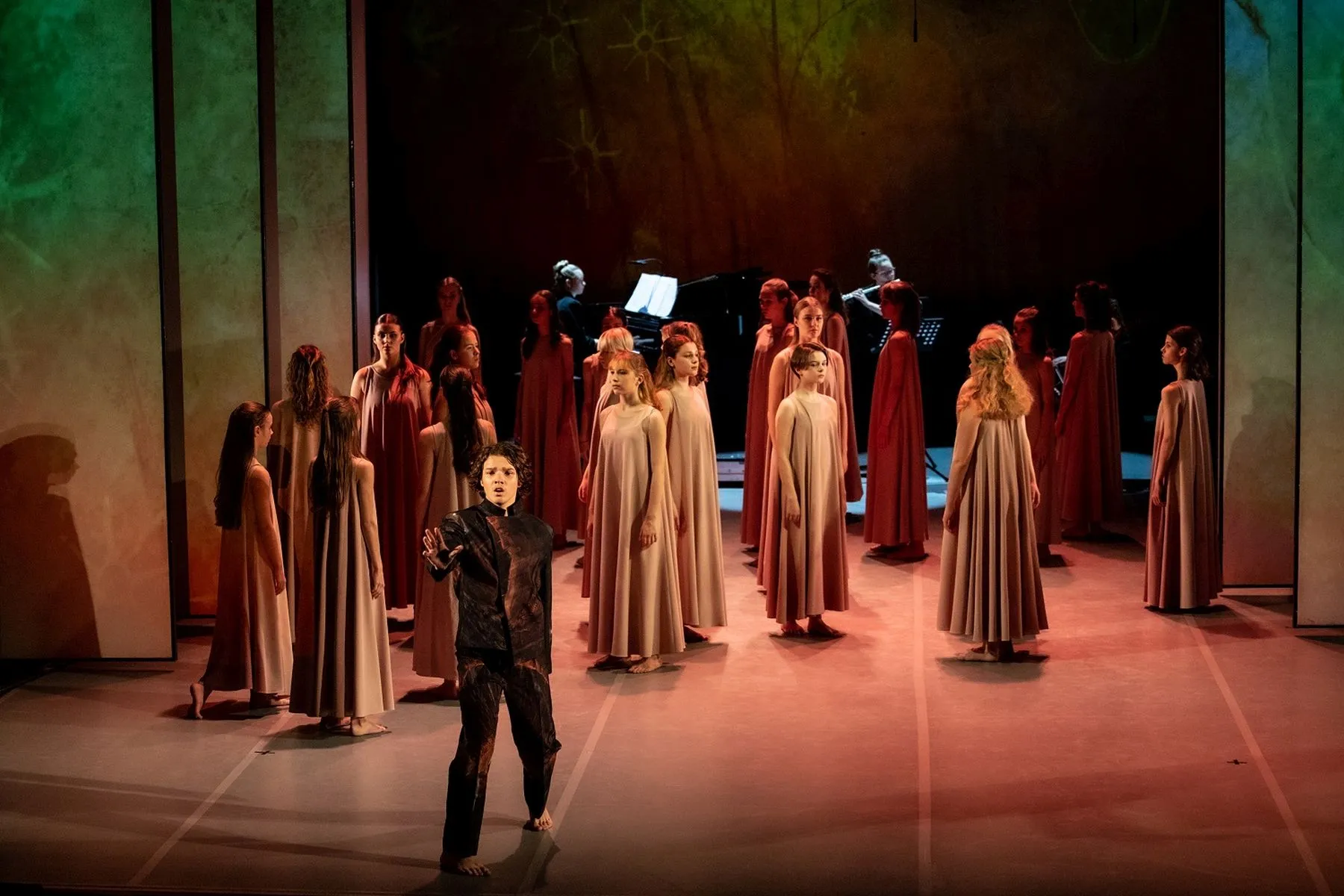 Spektaklis pagal M. K. Čiurlionio kūrybą „Gyvenimo pilys“ /  Miško Motės nuotr.