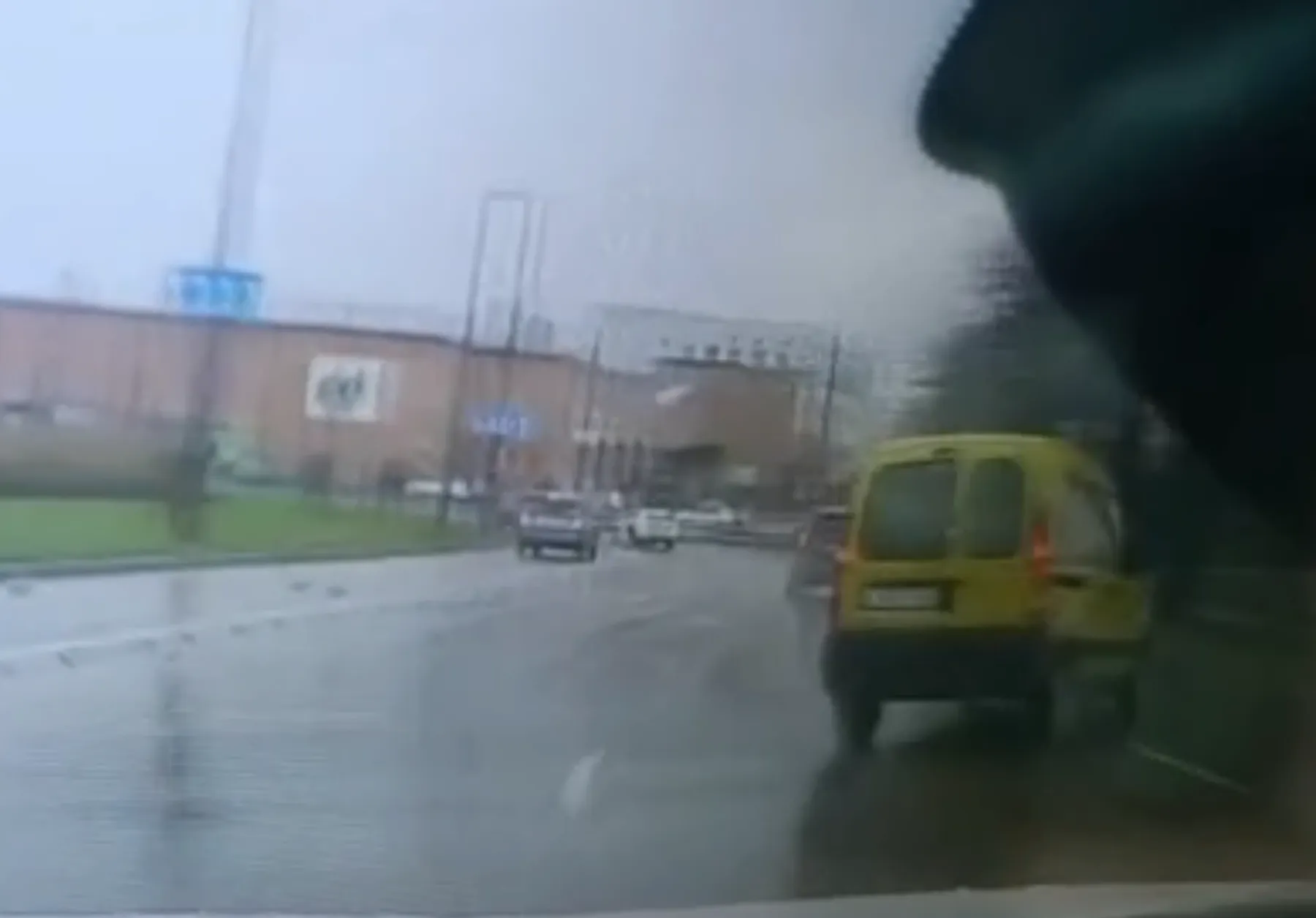 Slidus pilies žiedas