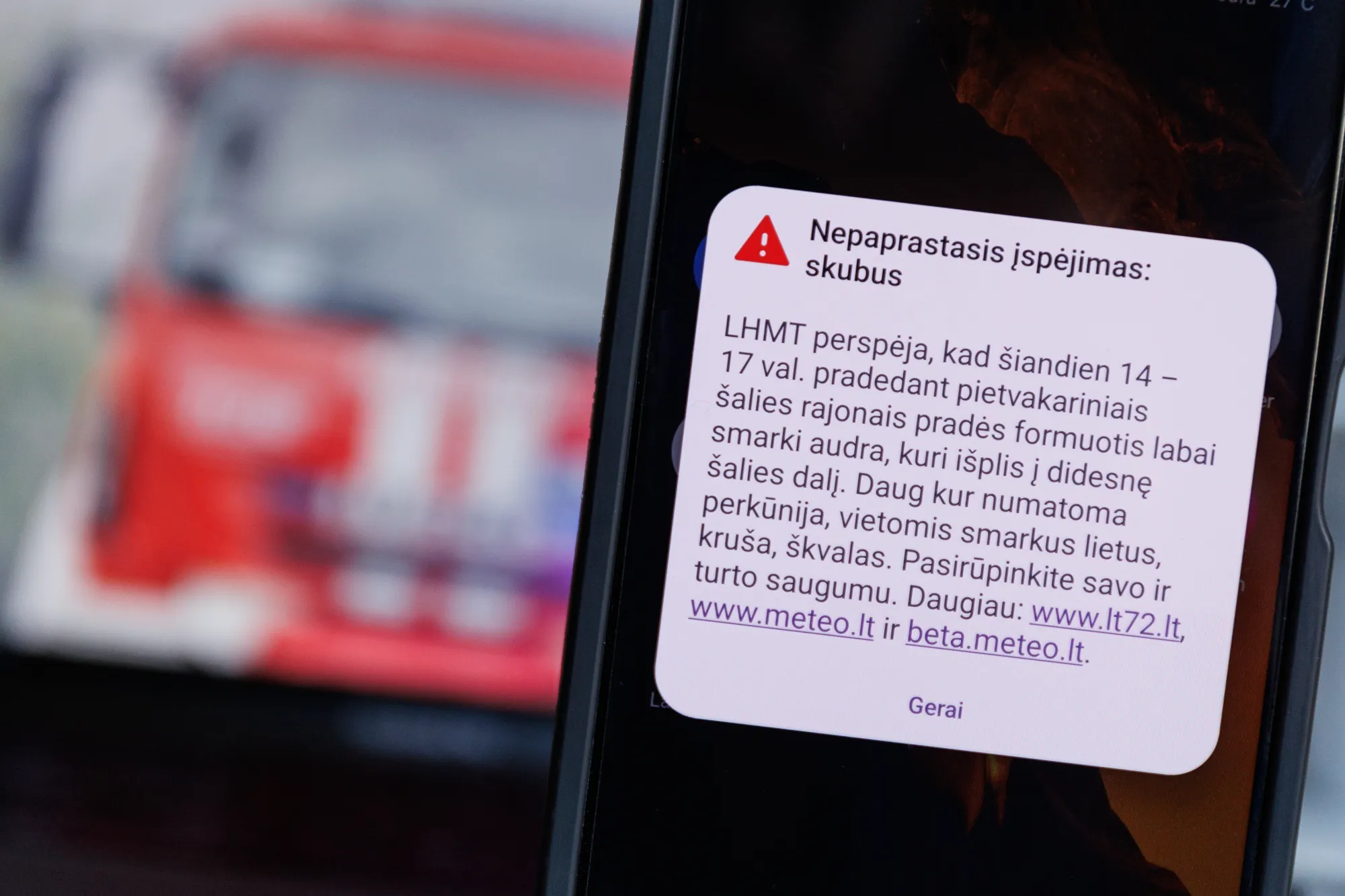 Specialusis įspėjamasis pranešimas / R. Tenio nuotr.