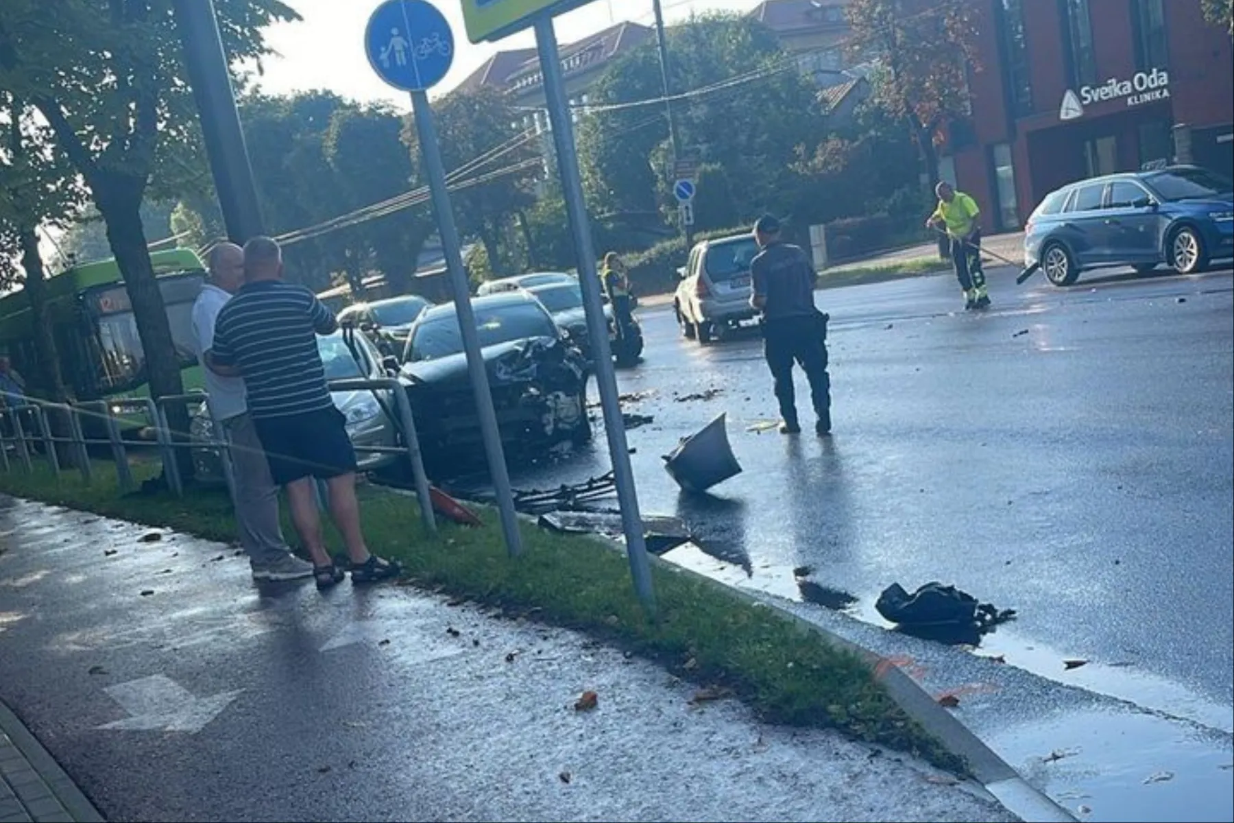 Avarija Tvirtovės al. / Skaitytojų nuotr.