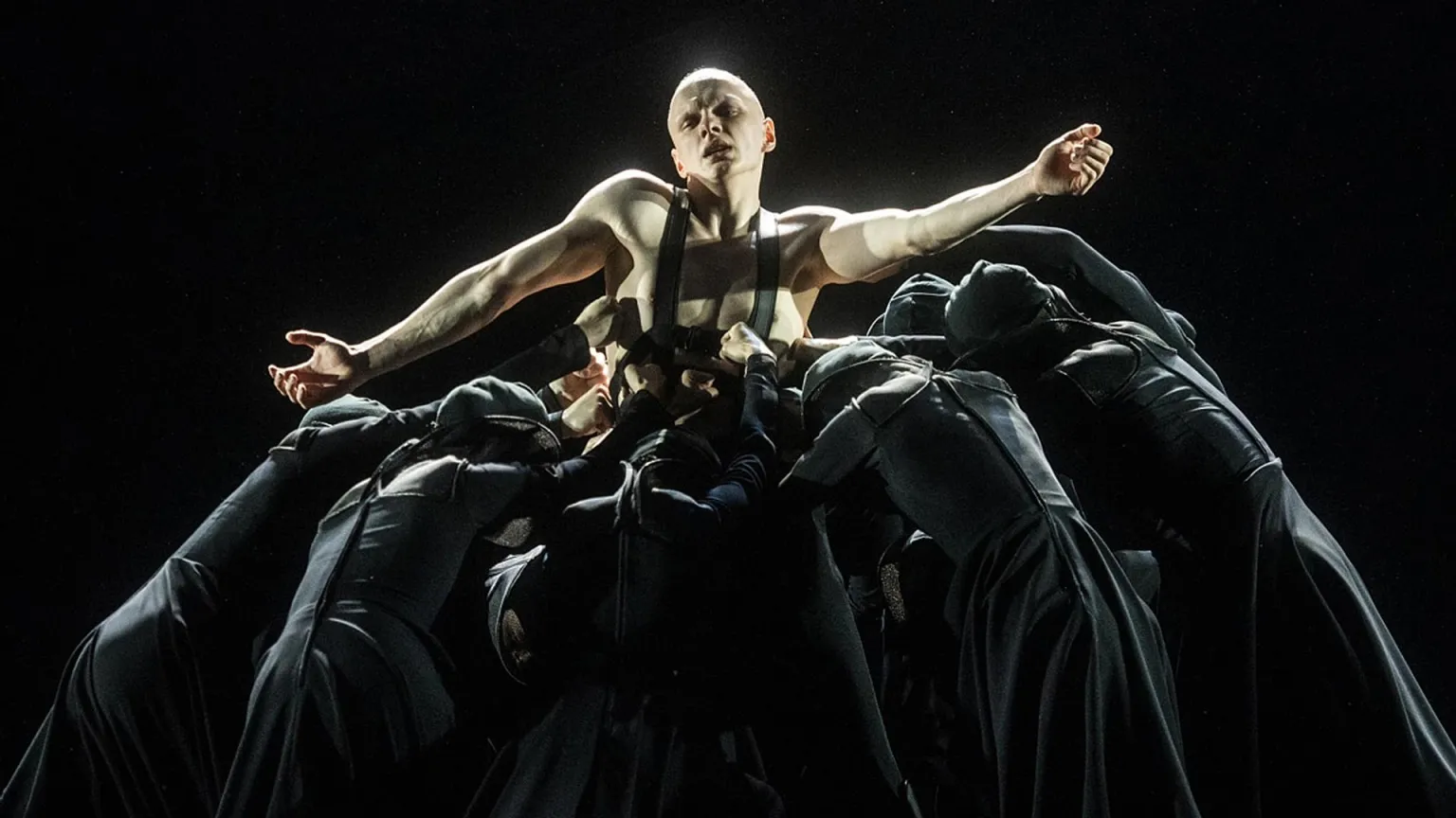 Scena iš baleto „Dezdemona“ (režisierė ir choreografė Anželika Cholina, Kauno valstybinis muzikinis teatras, 2023). D. Matvejevo nuotr.