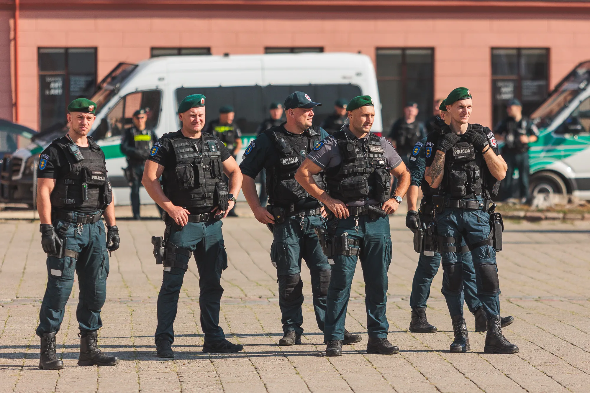 Policijos ir viešojo saugumo tarnybos pareigūnų pratybos / R. Tenio nuotr.