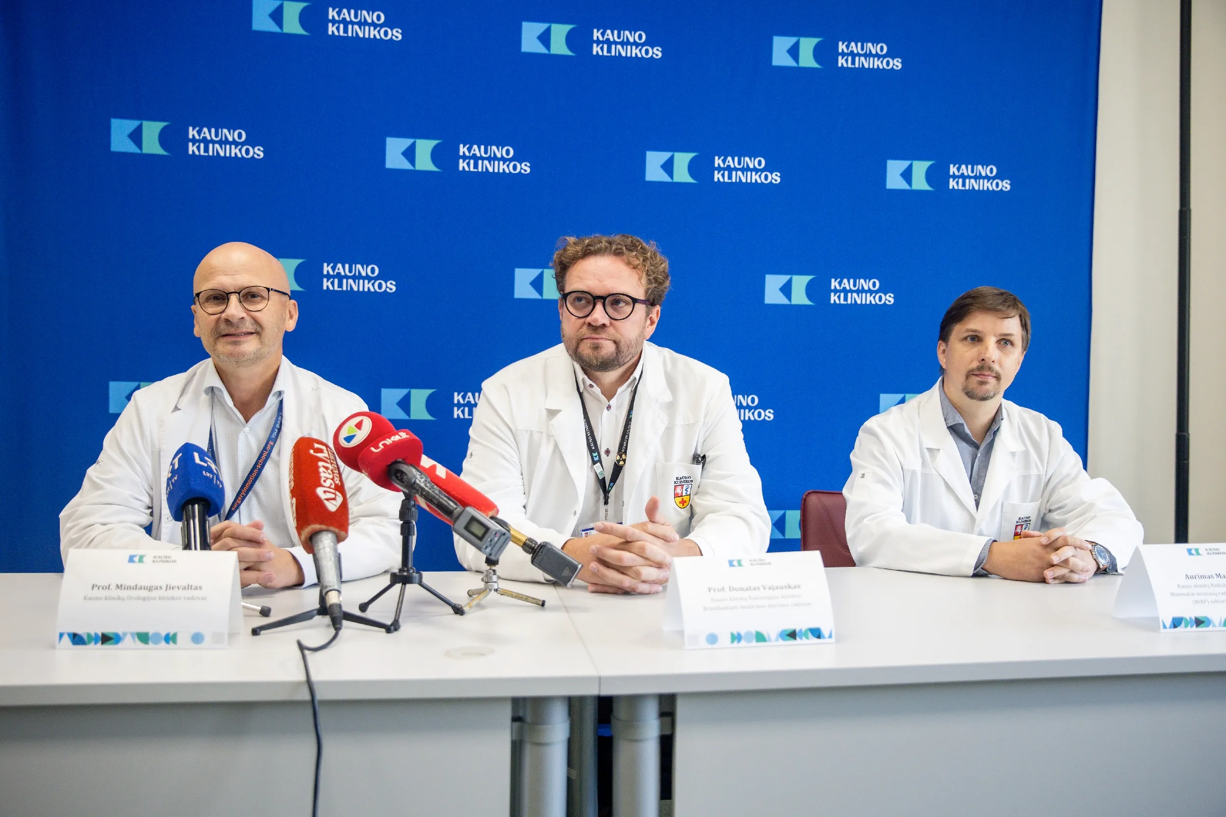 Prof. Mindaugas Jievaltas, prof. Donatas Vajauskas ir gydytojas radiologas Aurimas Mačionis