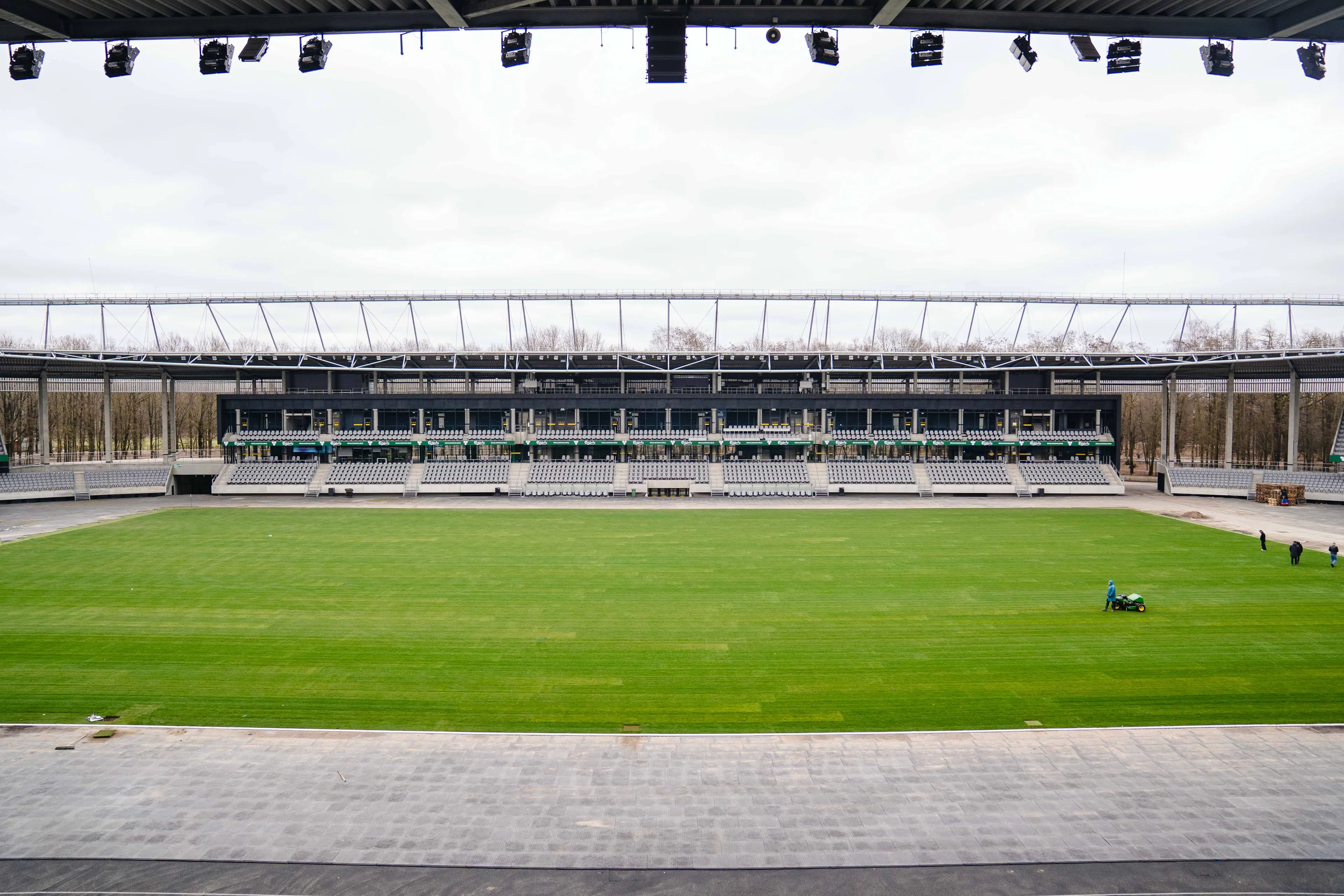 Dariaus ir Girėno stadione baigti vejos keitimo darbai / Dariaus ir Girėno stadiono nuotr.