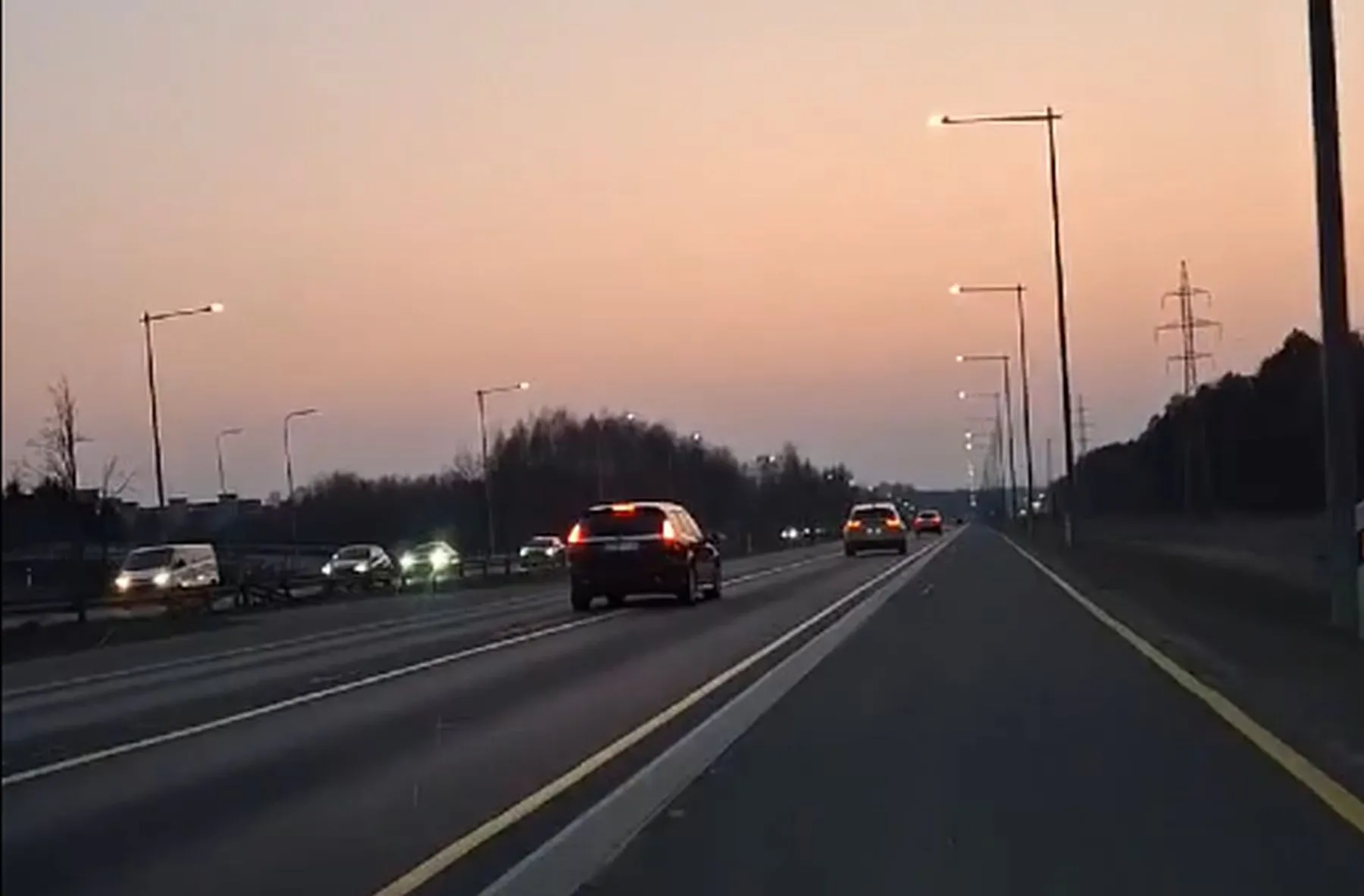 Naujas kelio ženklinimas ties Eiguliais / Stop kadras