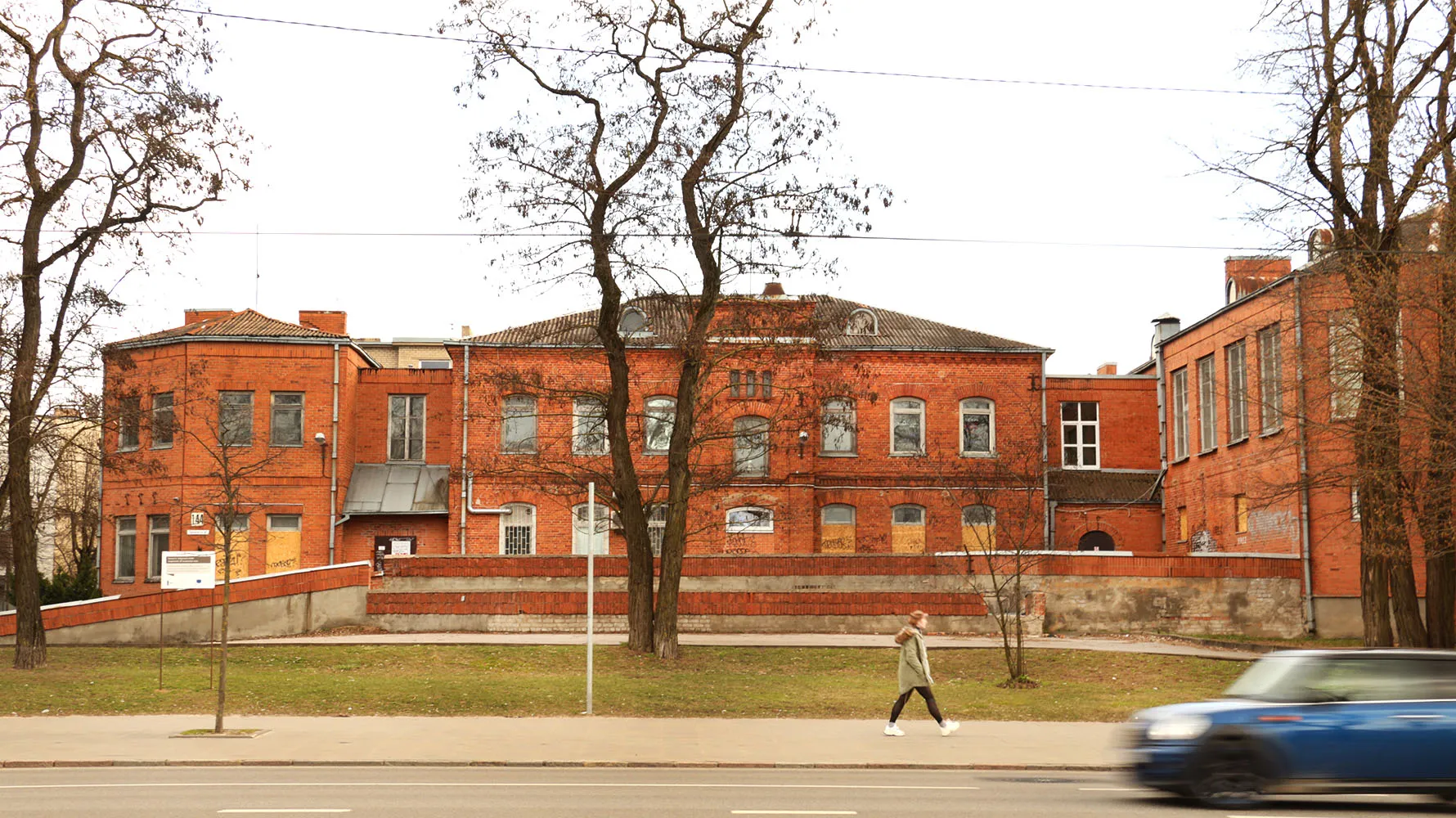 Apleistas policijos pastatas (S. Igoninaitės nuotr.)