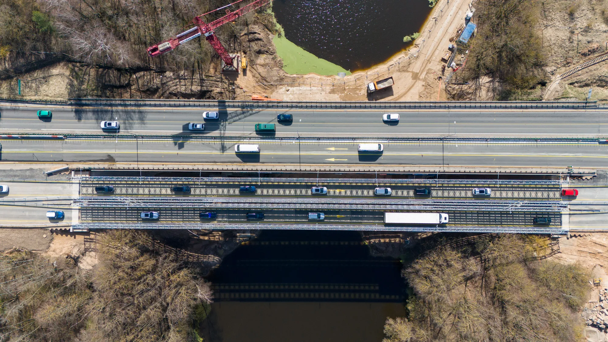 Atidarytas eismas metaliniu Krunos tiltu magistralėje Vilnius-Kaunas / Kas vyksta nuotr.