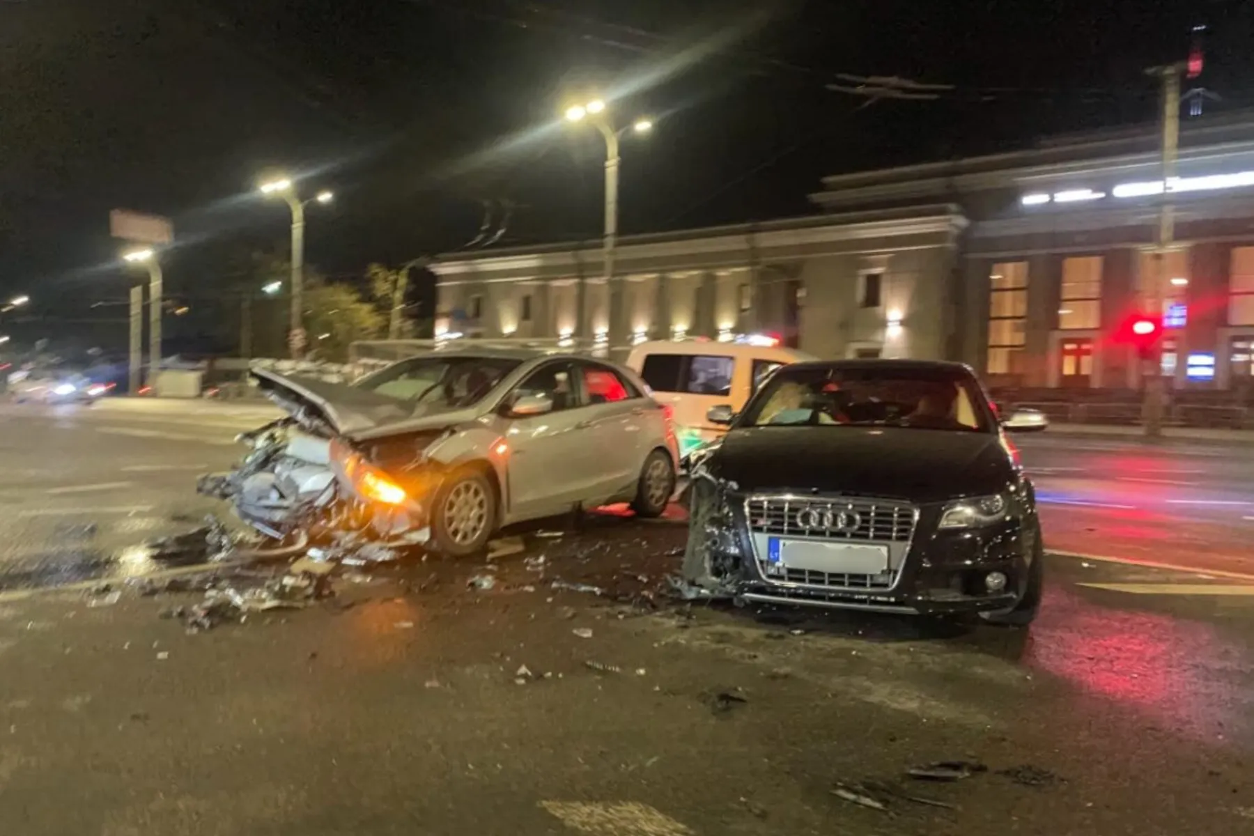 Avarija prie geležinkelio stoties