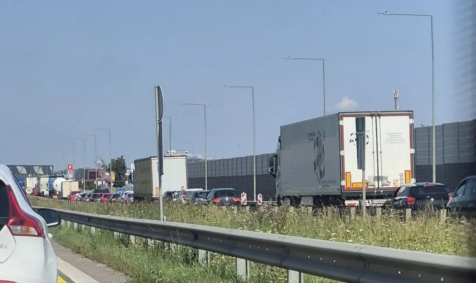 Eismo spūstis A1 kelyje / Skaitytojų nuotr.