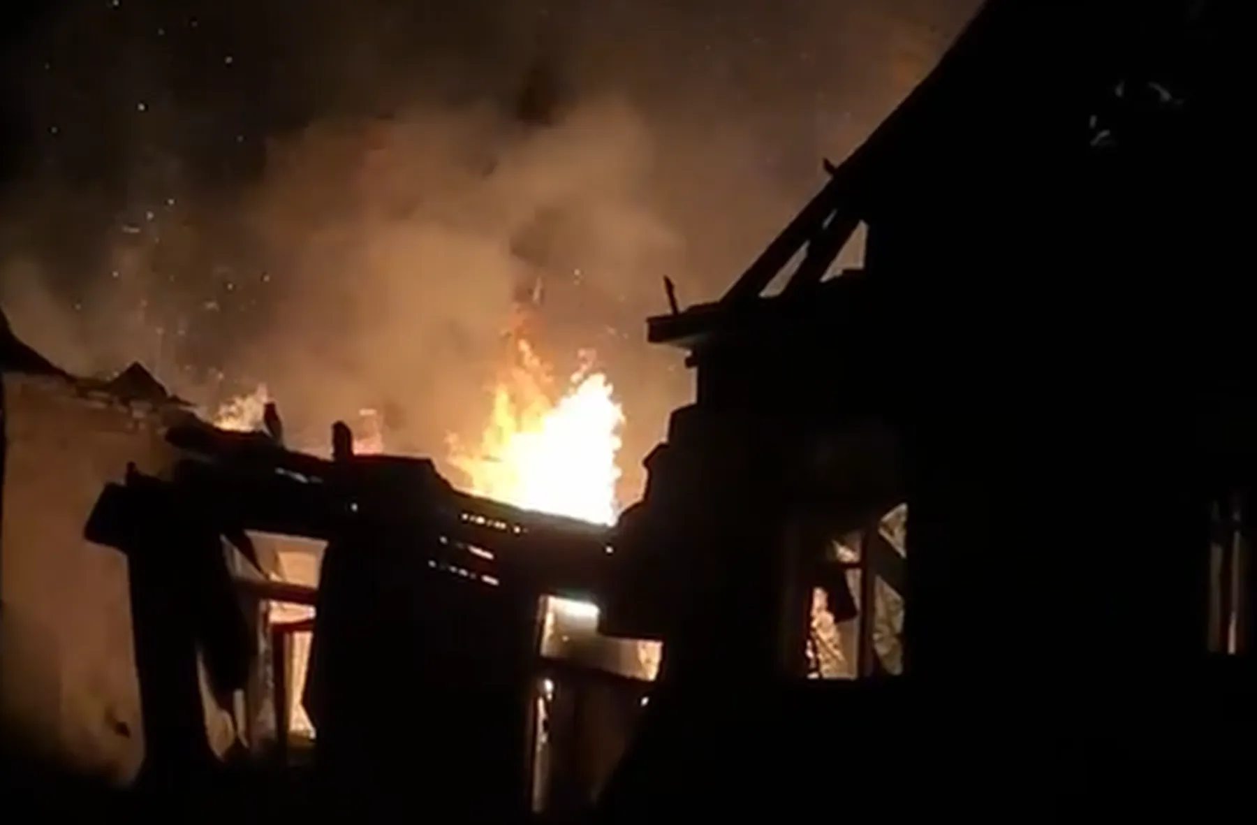 Gaisras Telšių gatvėje / Stop kadro nuotr.