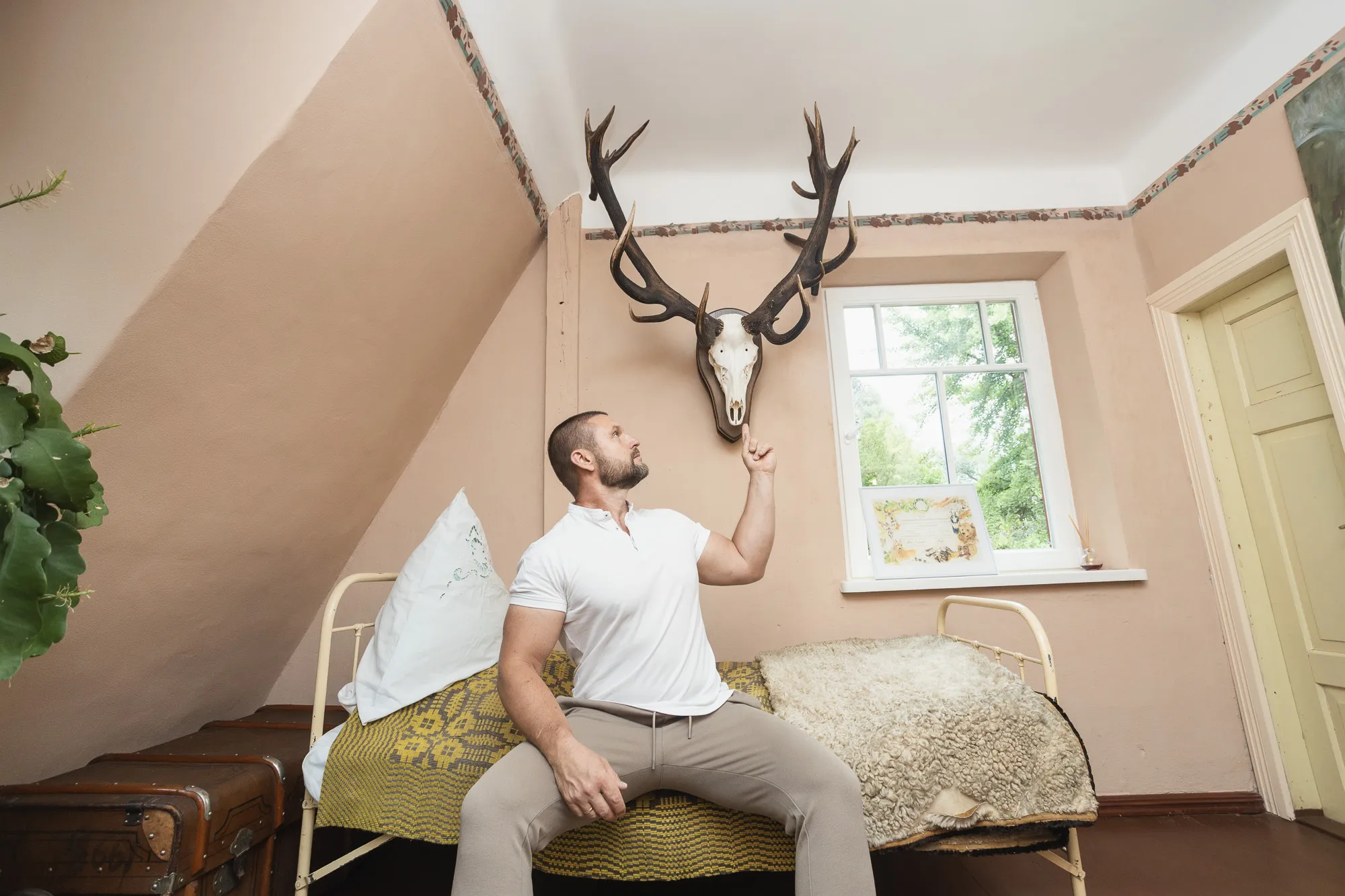 L. Poškaičio sumedžioti tauriojo elnio ragai / E. Bartulio nuotr.