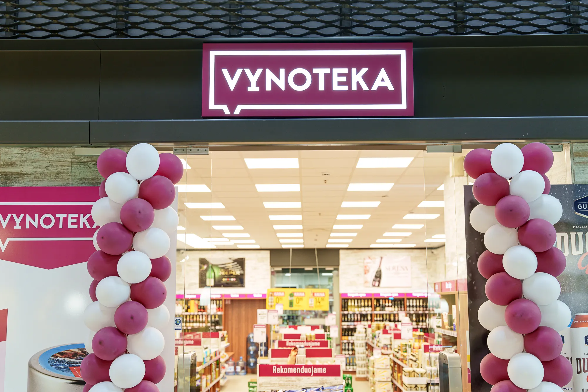 Duris atvėrė naujos „Vynoteka“ parduotuvės / R. Tenio nuotr.