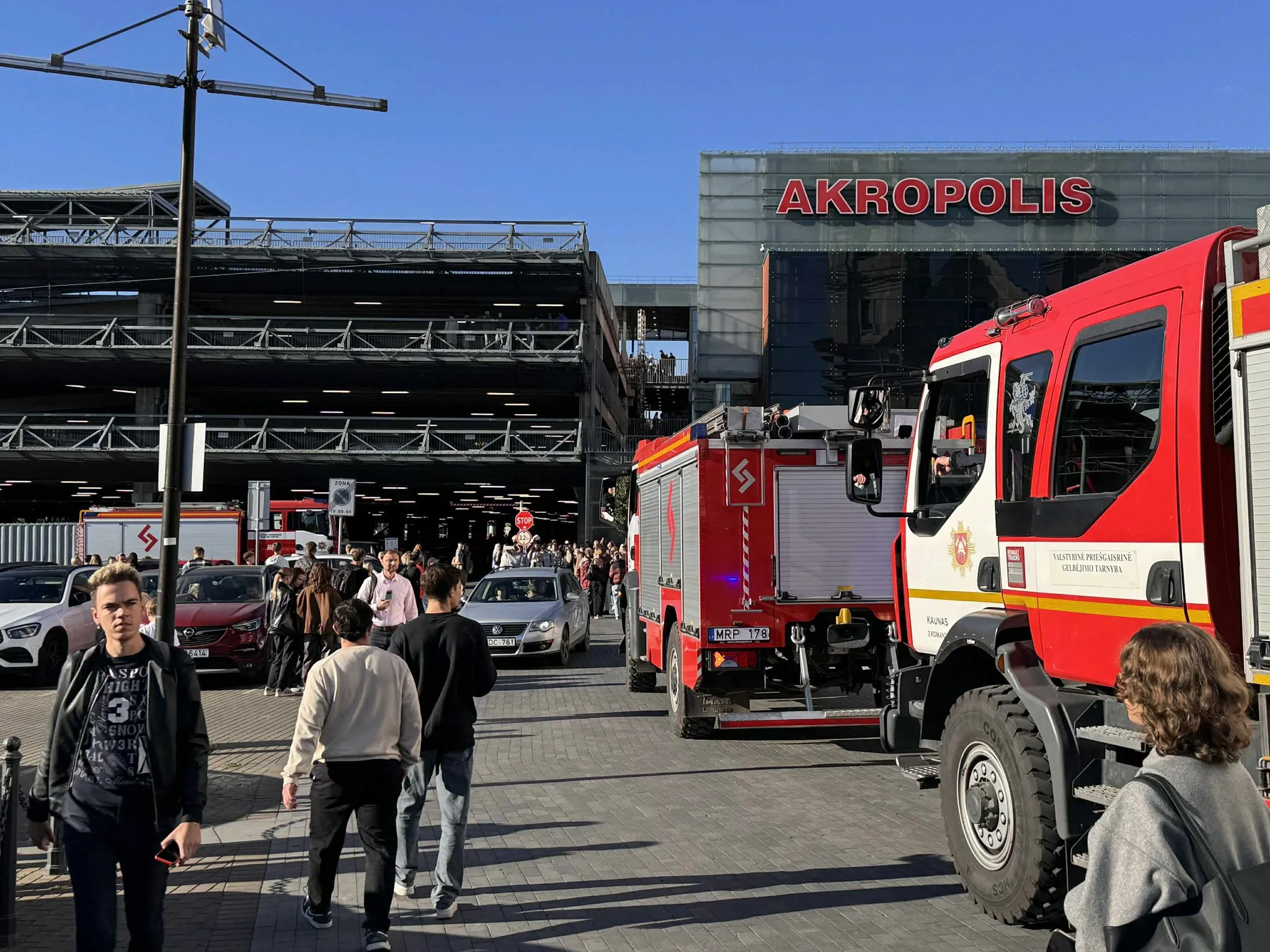Kauno „Akropolyje“ – masinė evakuacija / skaitytojų nuotr.