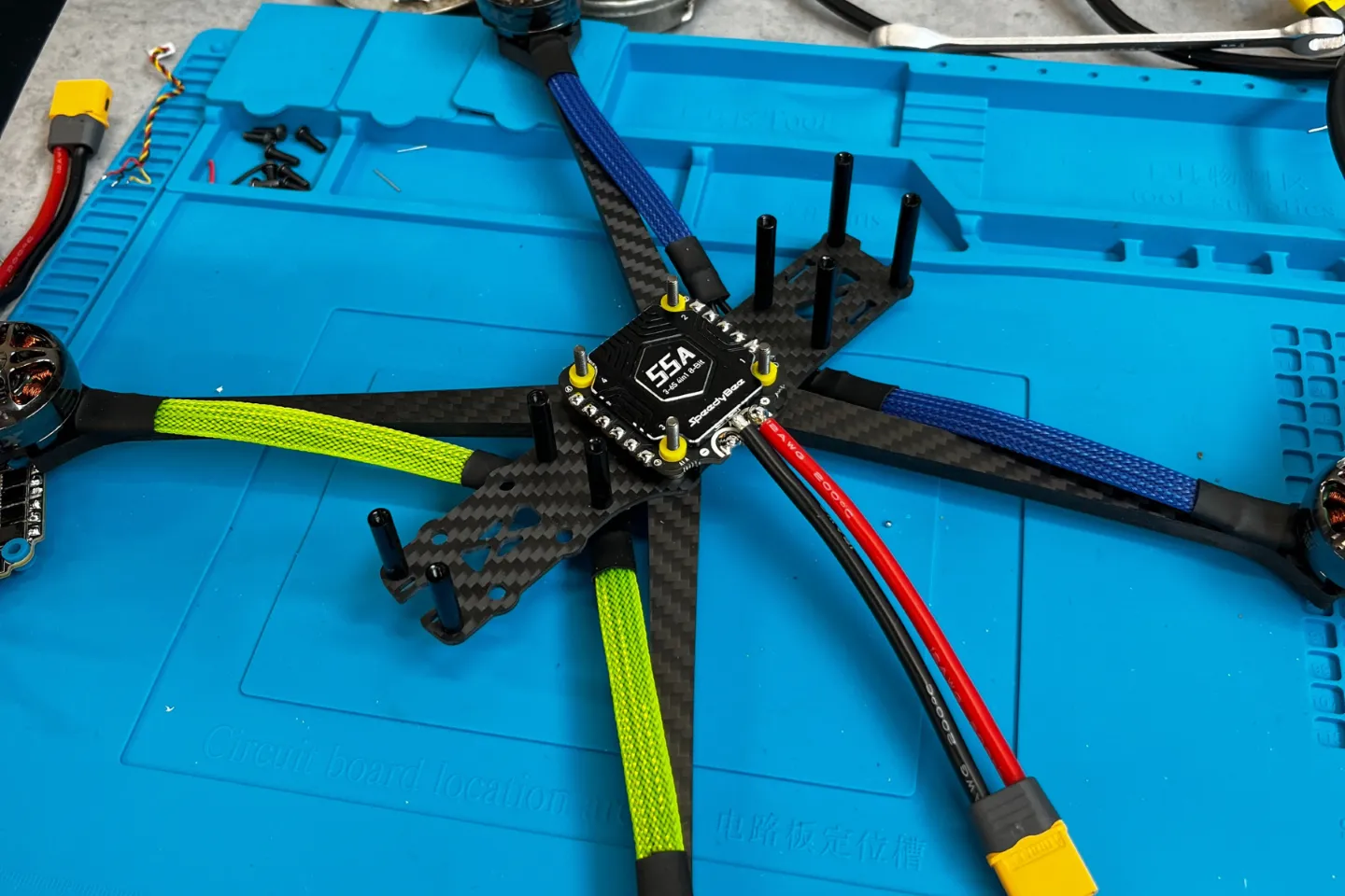 KTU studento renkami dronai