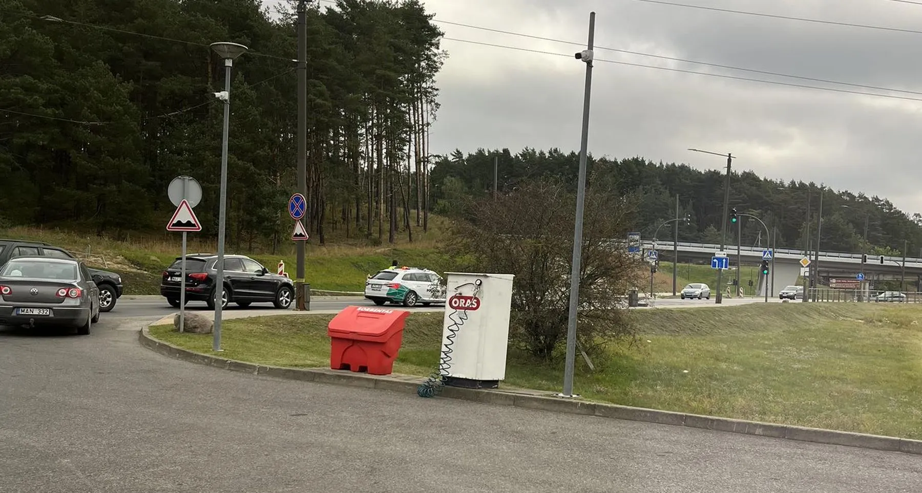 Eismo įvykis ant Kauno HE tilto / Skaitytojų nuotr.