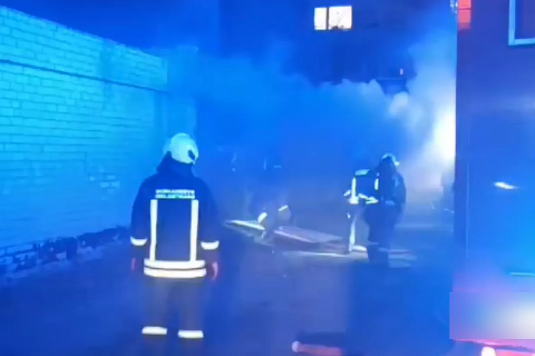 Gaisras Dubingių g. / Skaitytojo nuotr.