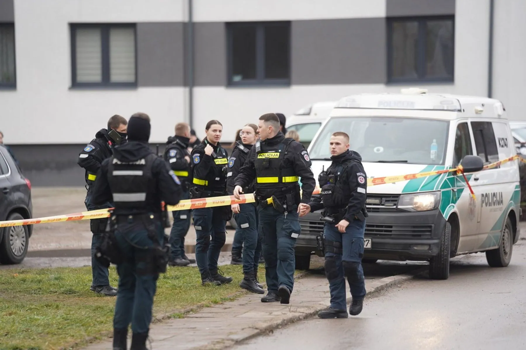 Policijos krata Partizanų gatvėje / lryto.lt, G. Bitvinsko nuotr.