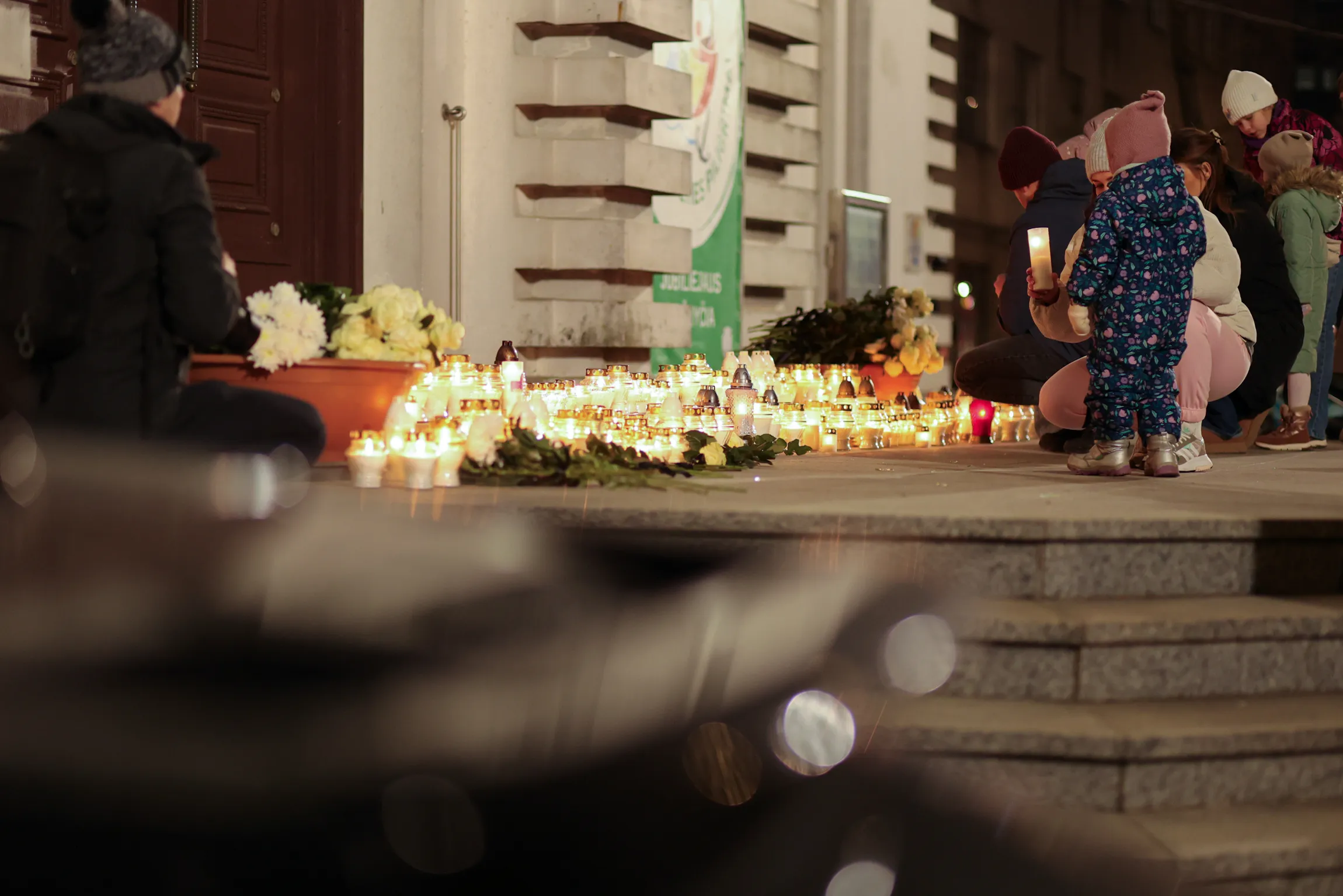 Pagerbtos nužudytos merginos / R. Tenio nuotr.