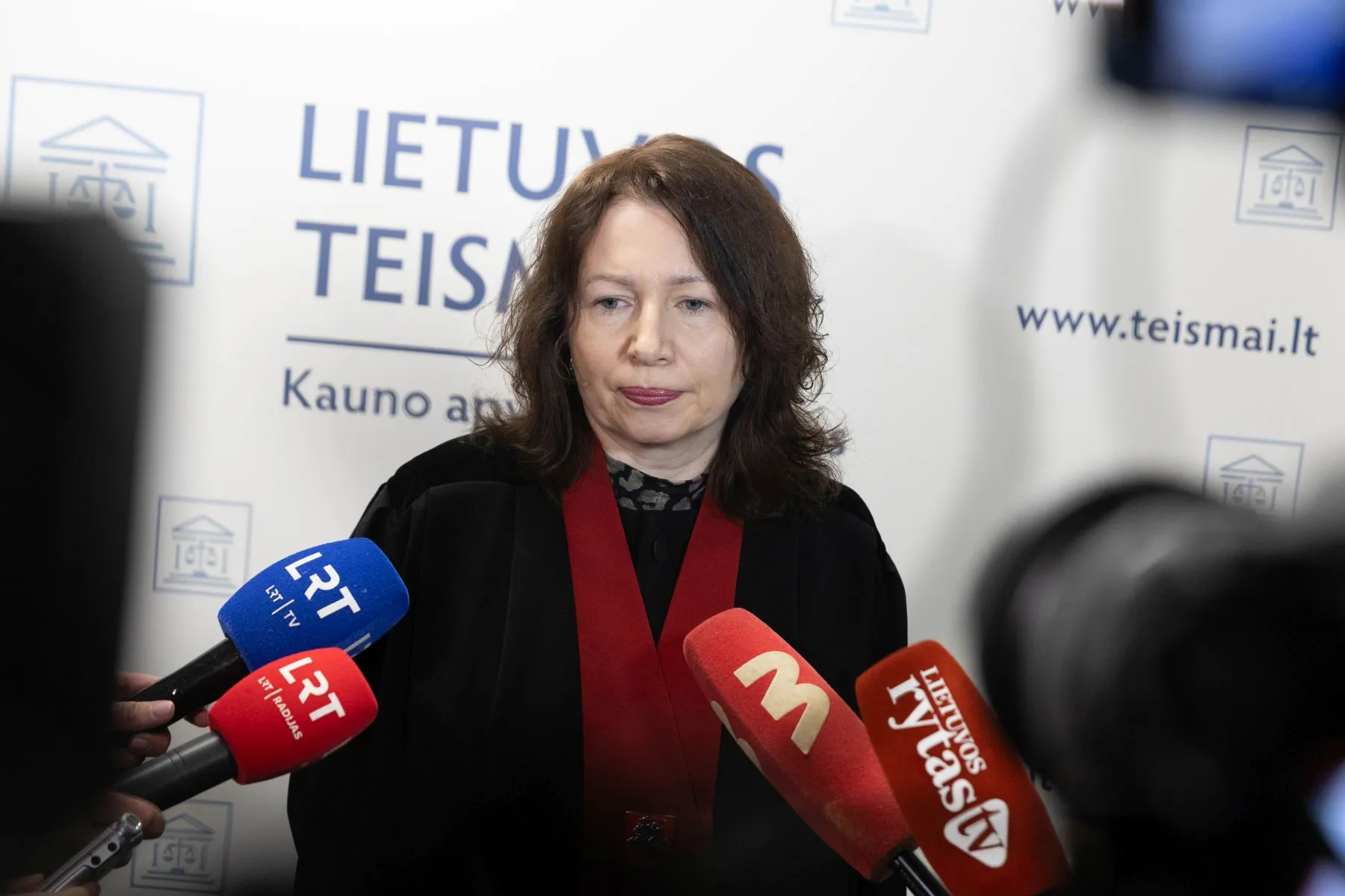 Į Kauno apylinkės teismą pristatytas B. Mikutavičius / T. Biliūno, BNS nuotr.