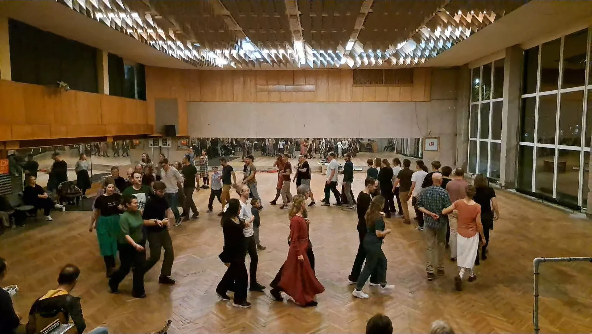 Tradicinių šokių vakaronė su „Goštauta“./Organizatorių nuotr.