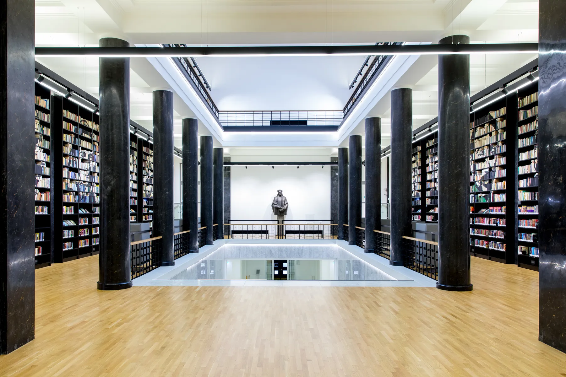 Lietuvos nacionalinė Martyno Mažvydo biblioteka (LNB nuotr.)