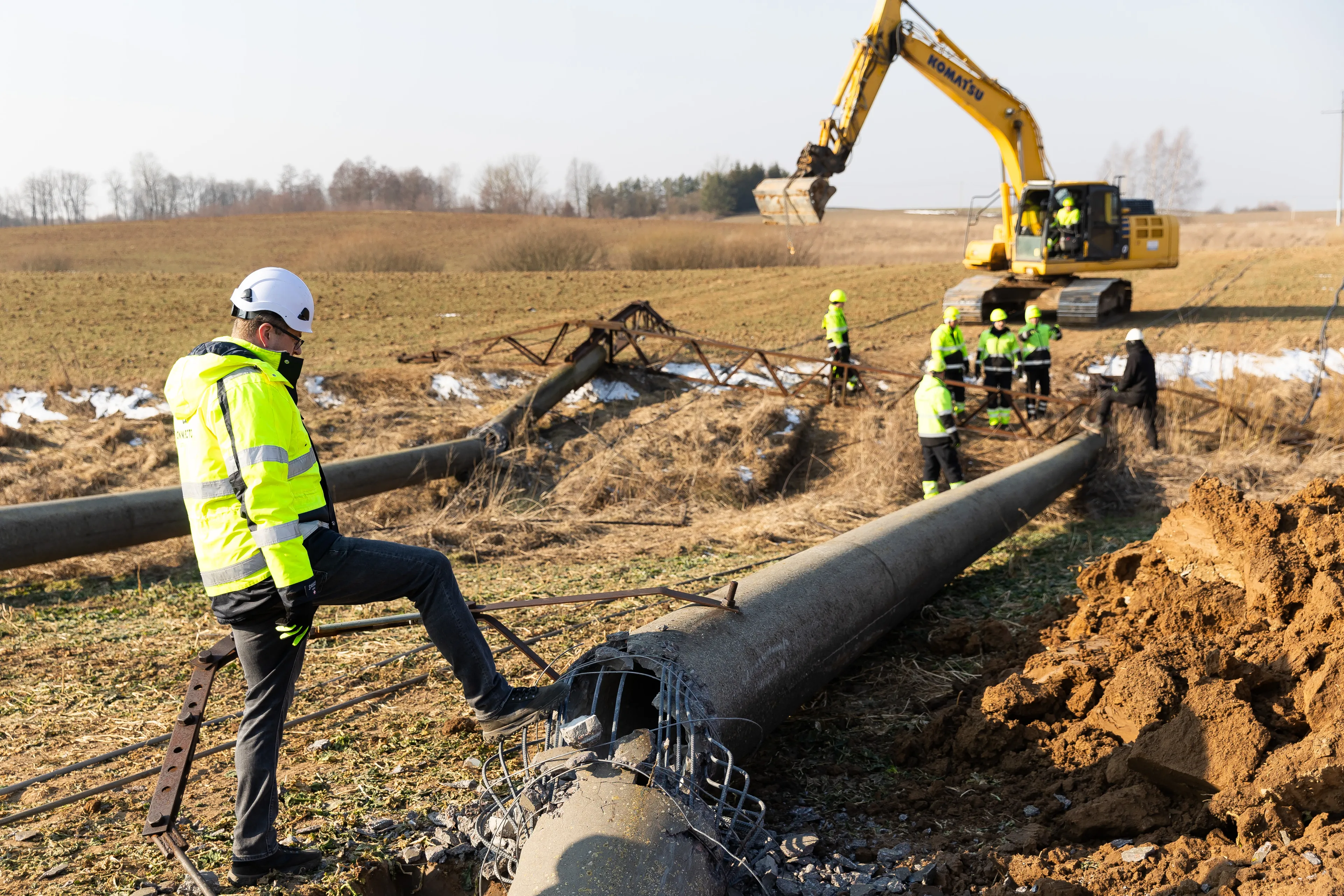 Pradėtos demontuoti elektros linijos su Kaliningradu / D. Labutis / ELTA nuotr.