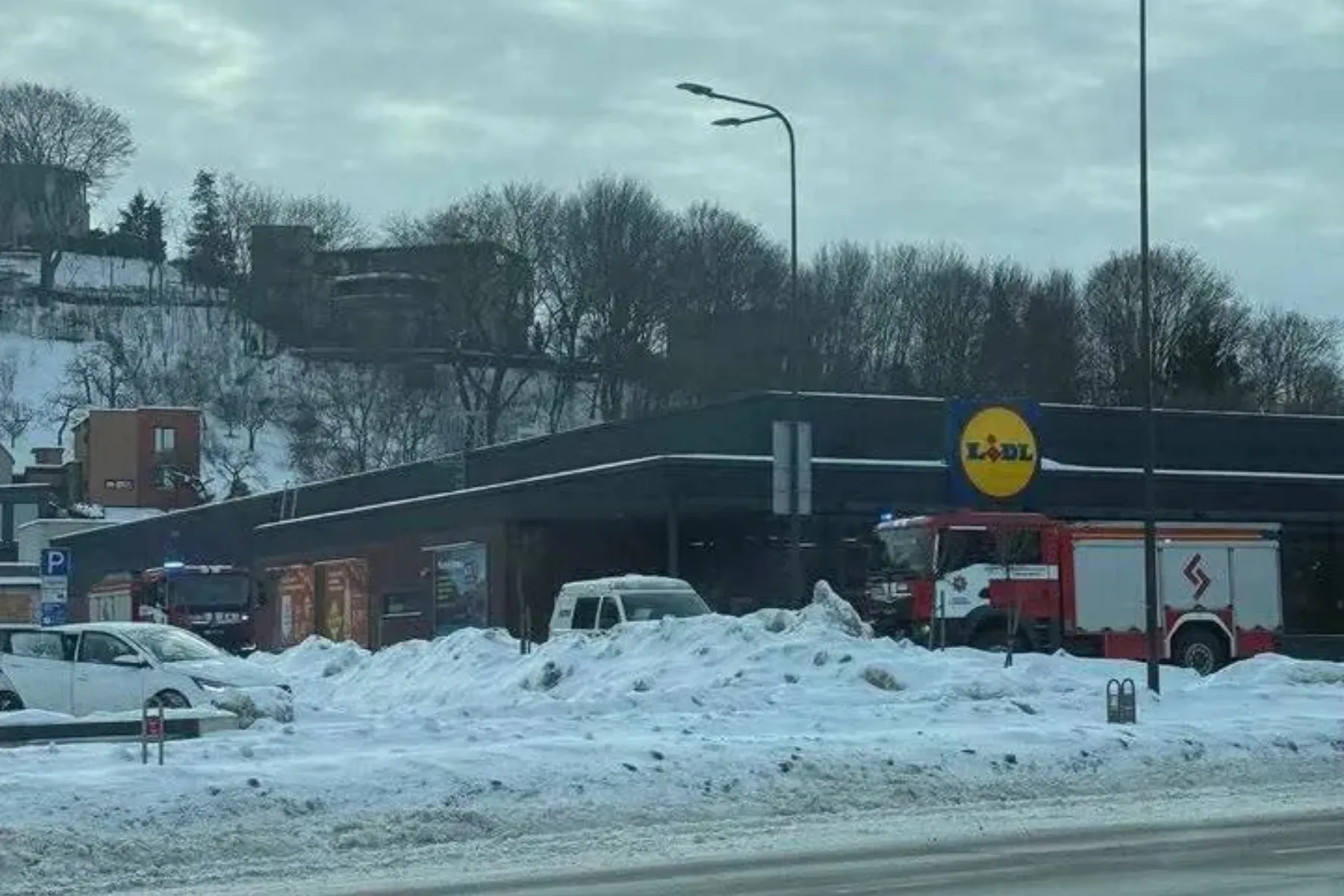 Tarnybų sujudimas Jonavos gatvėje / skaitytojo nuotr.