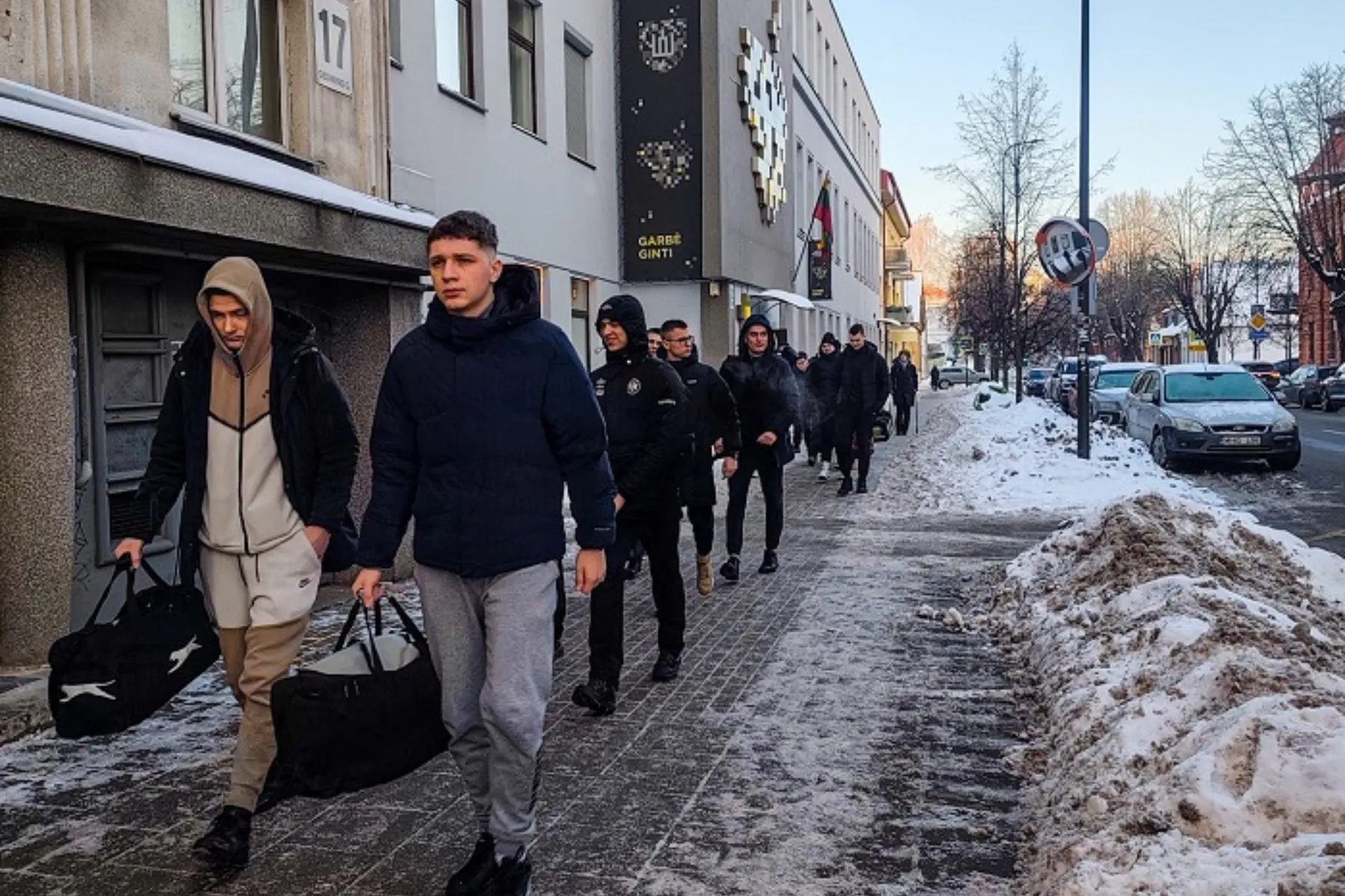 Pirmieji šiais metais – daugiau nei 150 jaunuolių savo noru pradeda tarnybą / LK nuotr.