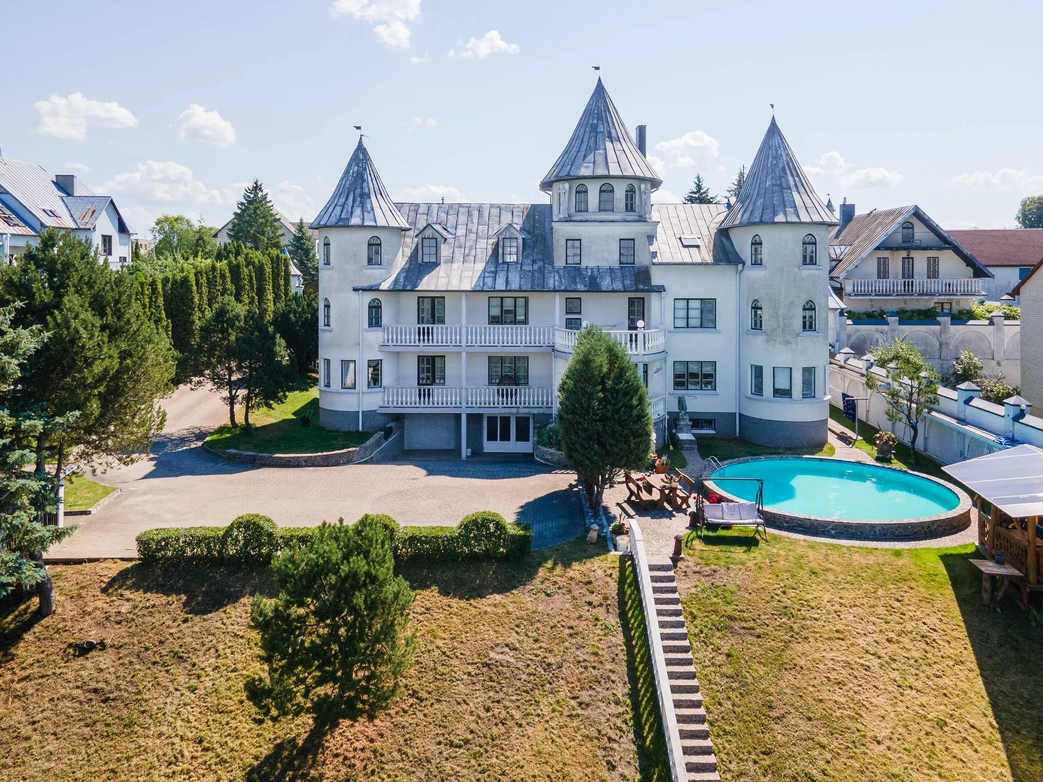 H. Daktaro pilis Užliedžiuose