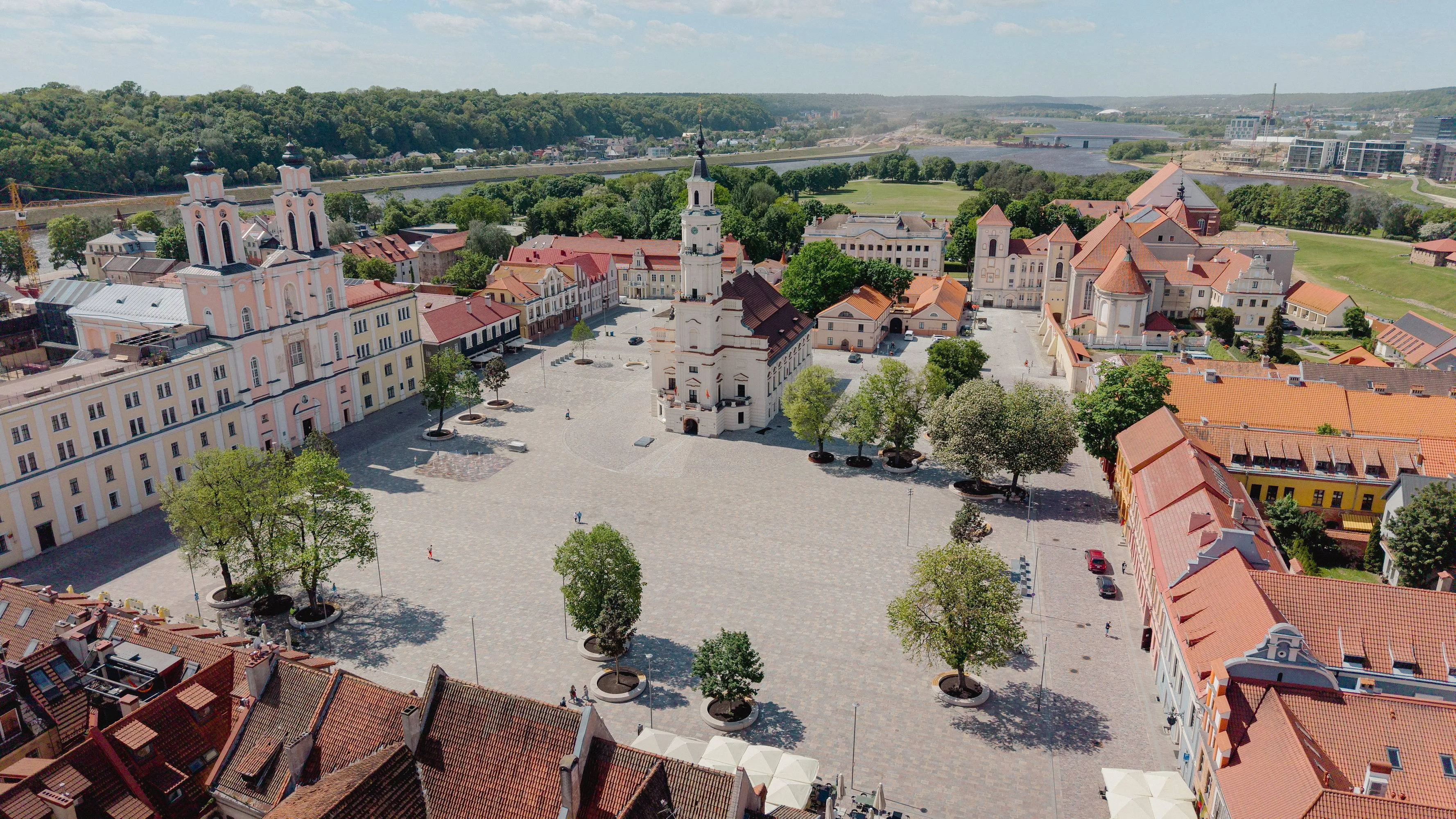 Atnaujinta Rotušės aikštė