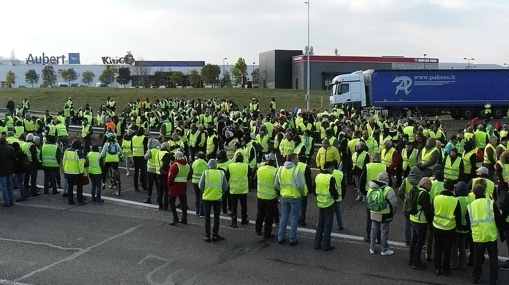 1024px manifgiletsjaunesvesoul 17nov2018 cropped