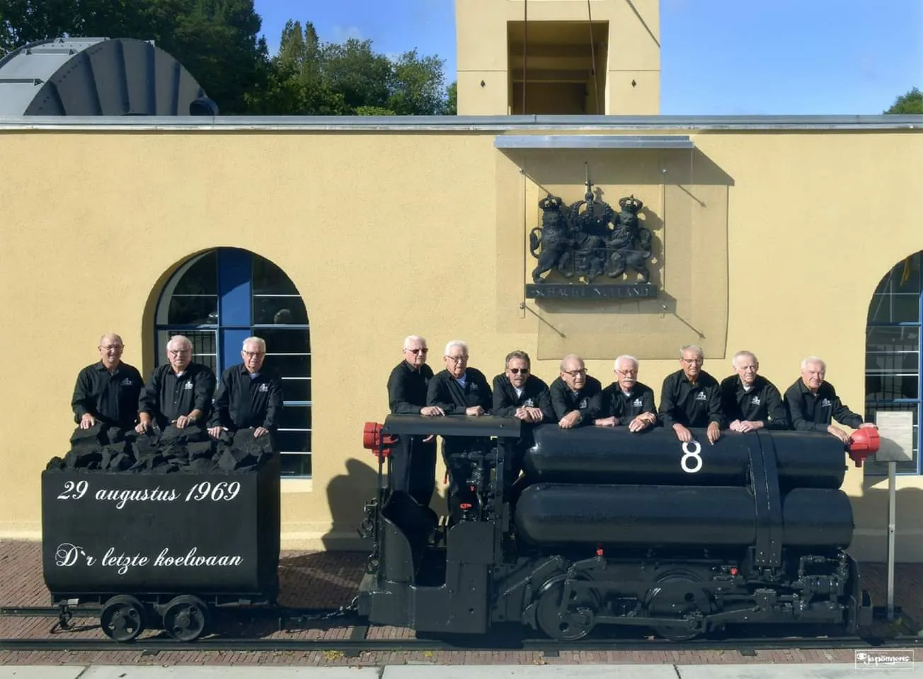 facebook 1556344404885